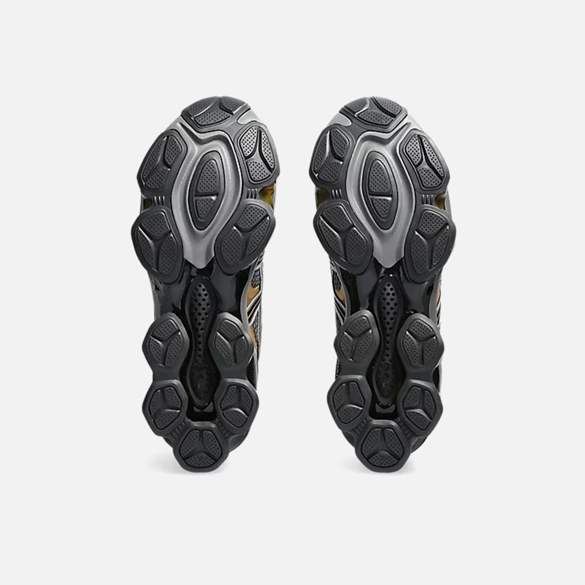 ASICS Gel-Quantum Kinetic - Carbon / Pure Gold