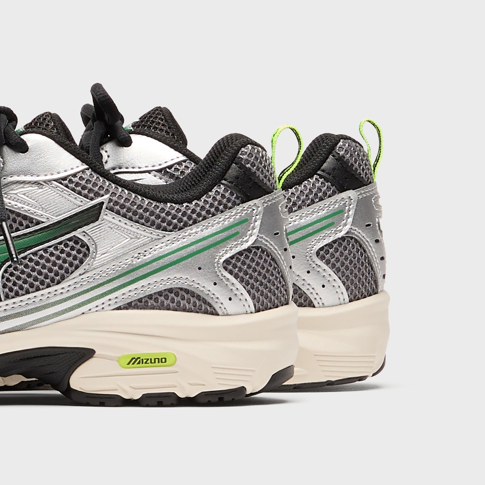 Mizuno MXR - Quiet Shade / Foliage Green / Silver