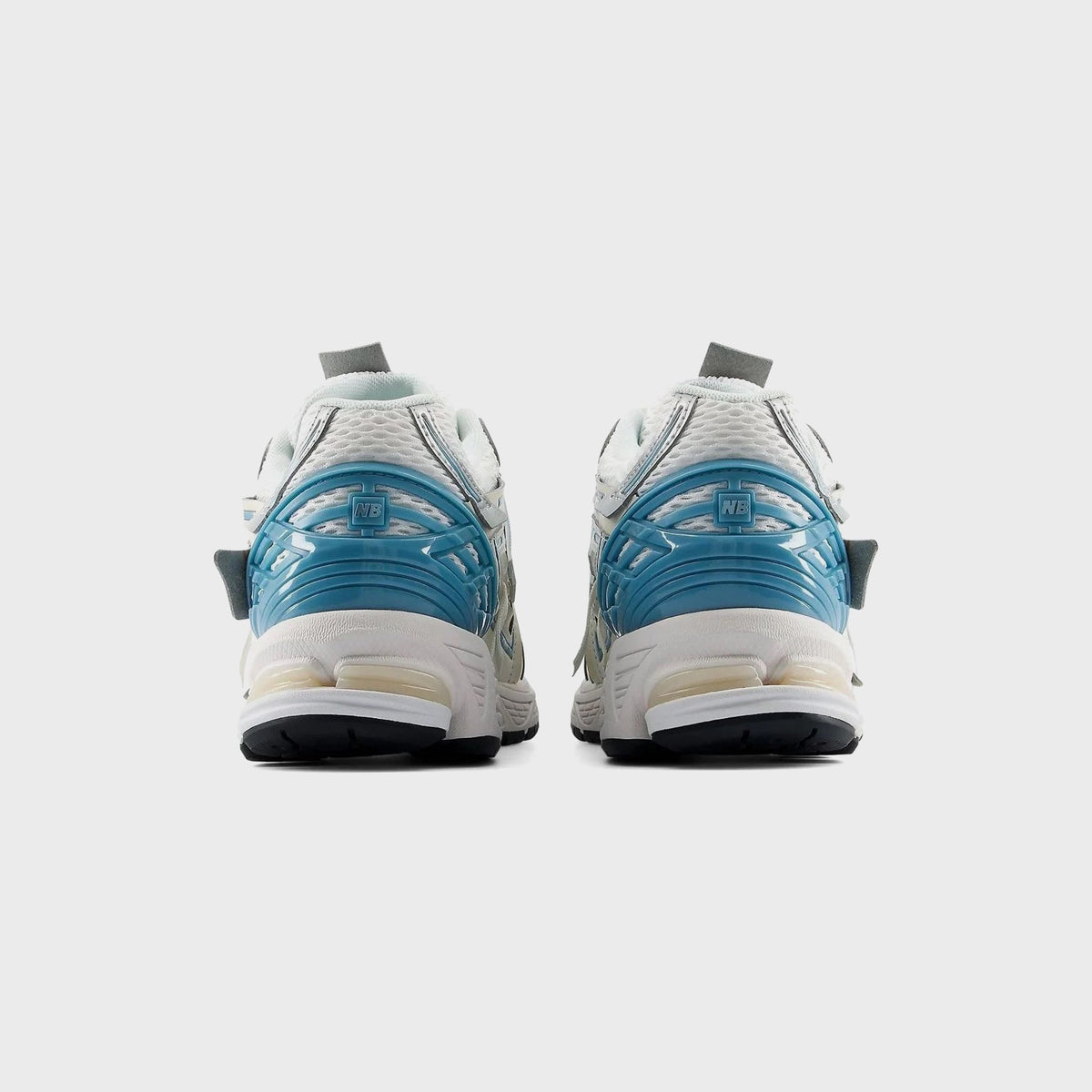 New Balance 1906A - Sea Salt / Altitude Metallic