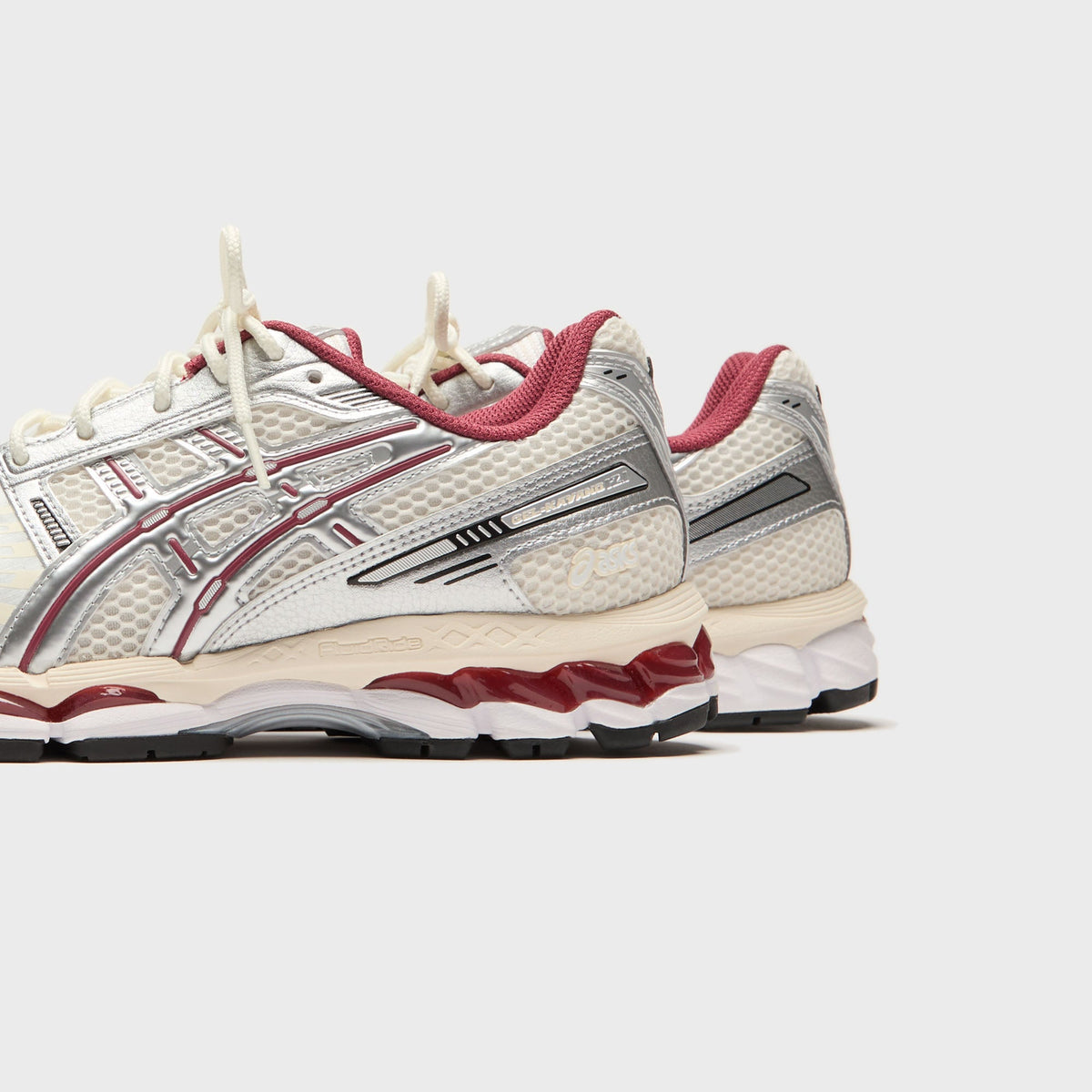 ASICS GEL-KAYANO® 12.1 - Cream / Pure Silver