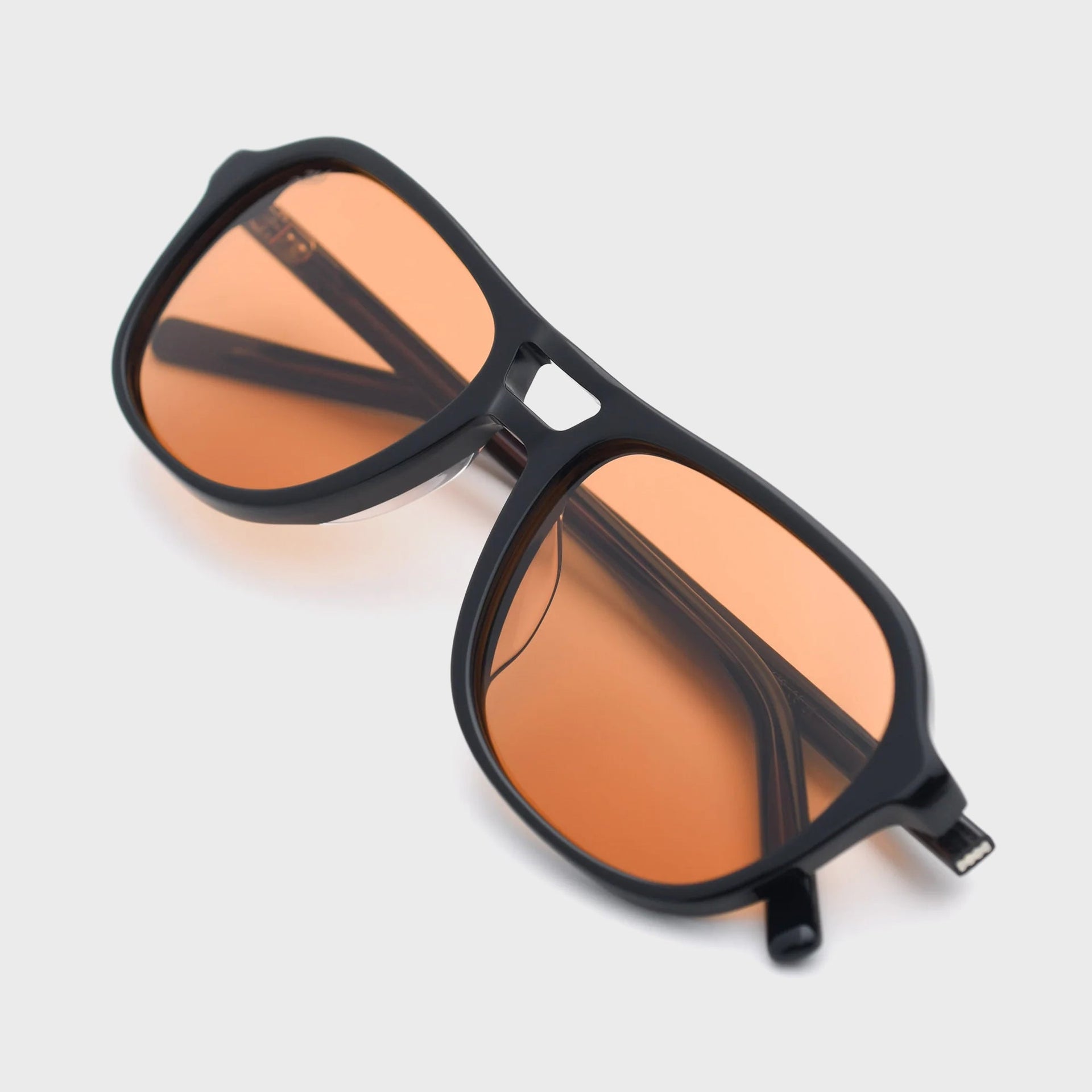 Akila Myca Sunglasses - Black / Amber