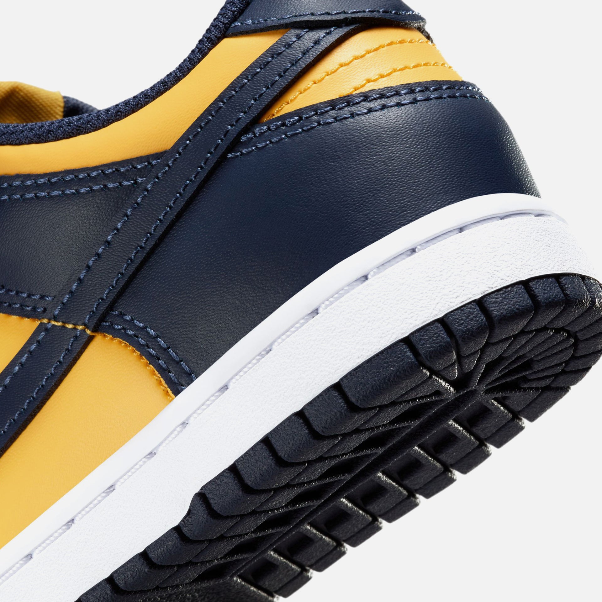Nike Pre-School Dunk Low BP Michigan - Varsity Maize / Midnight Navy / White / Tota