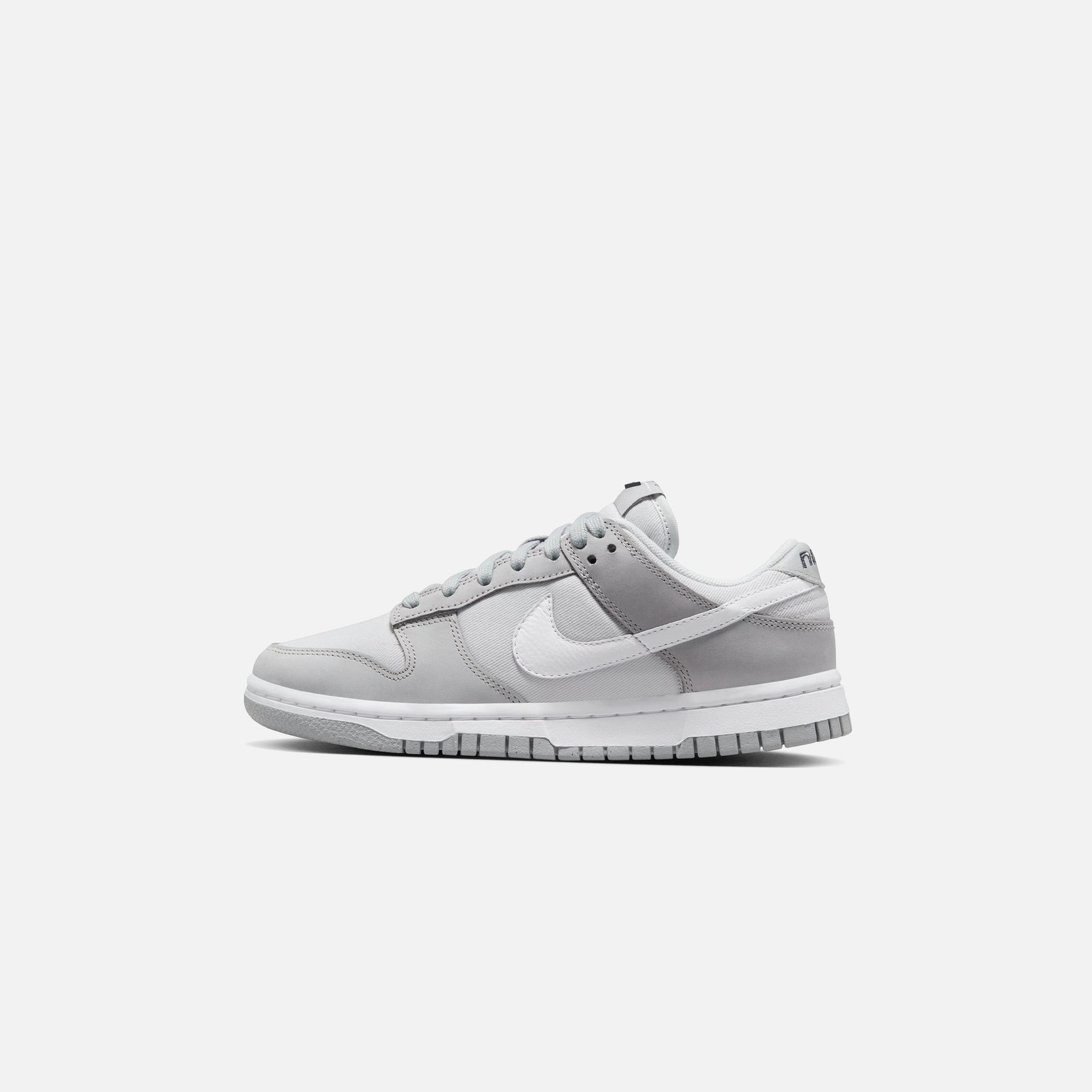 Nike WMNS Dunk Low Retro - Light Smoke Grey / White / Photon Dust