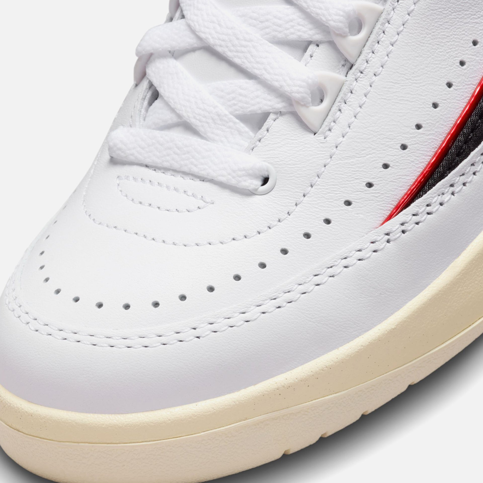 Nike WMNS Air Jordan 2 Retro Low - White / University Red / Black / Coconut Milk