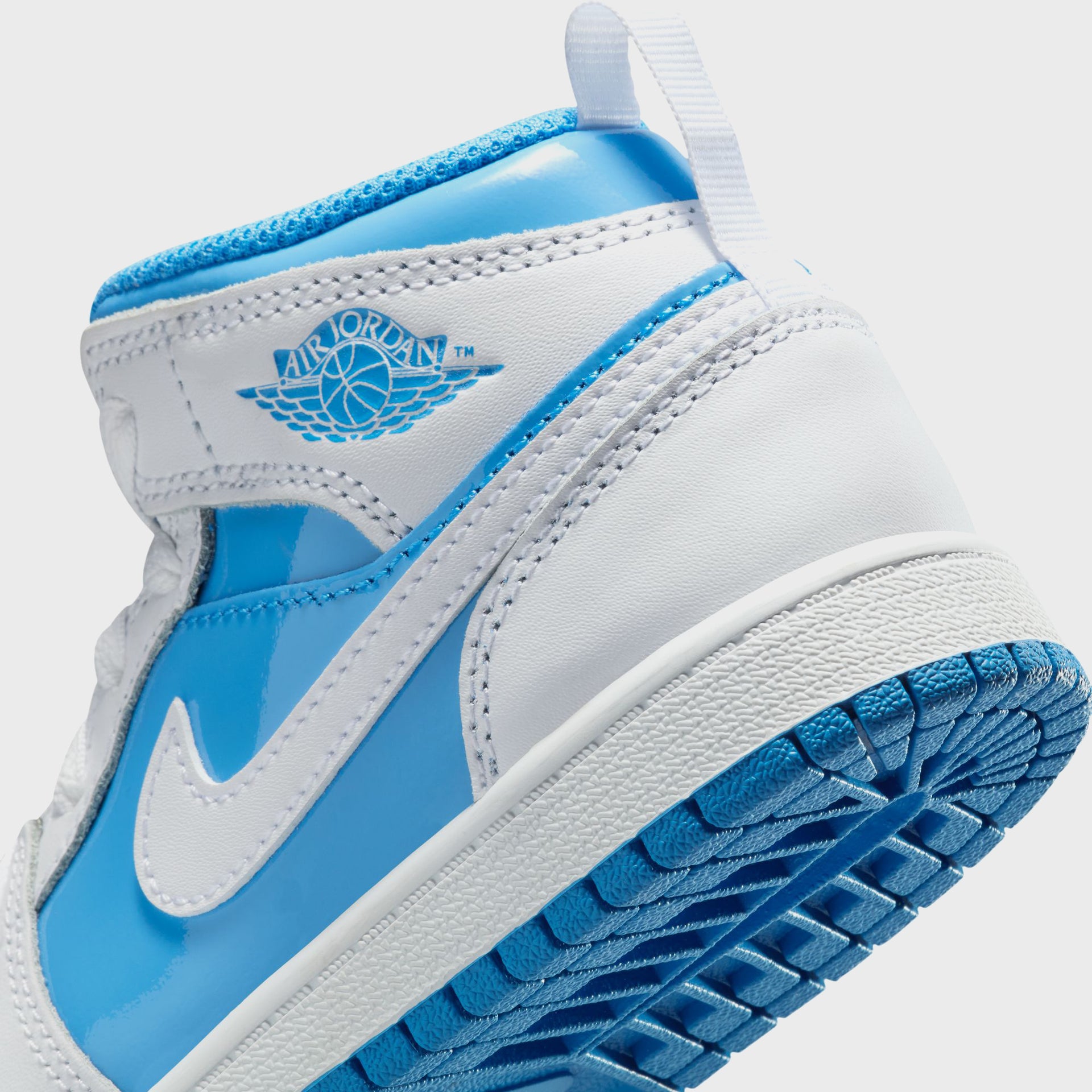 Jordan PS Air Jordan 1 Mid SE - White / Legend Blue