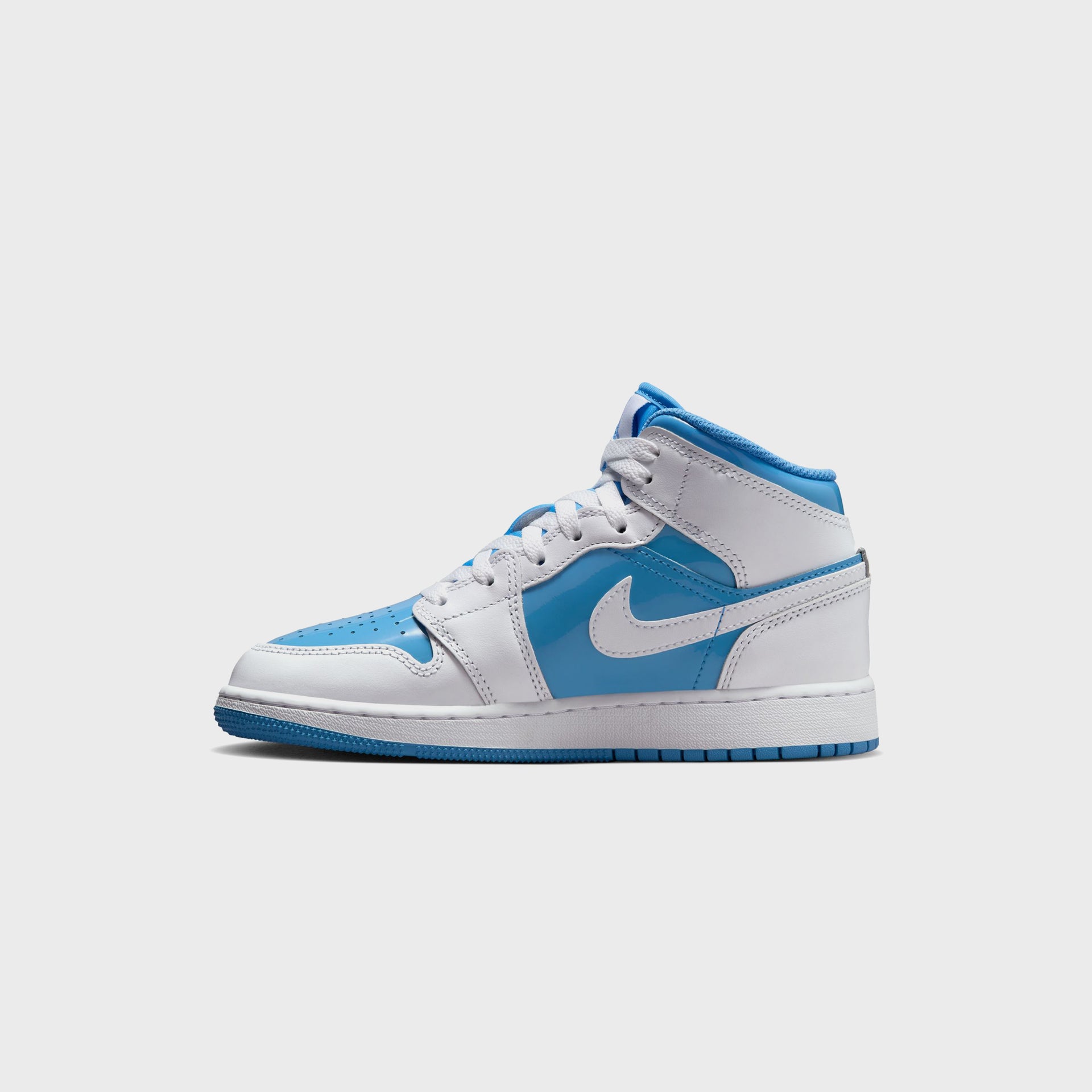 Jordan GS Air Jordan 1 Mid SE - White / Legend Blue
