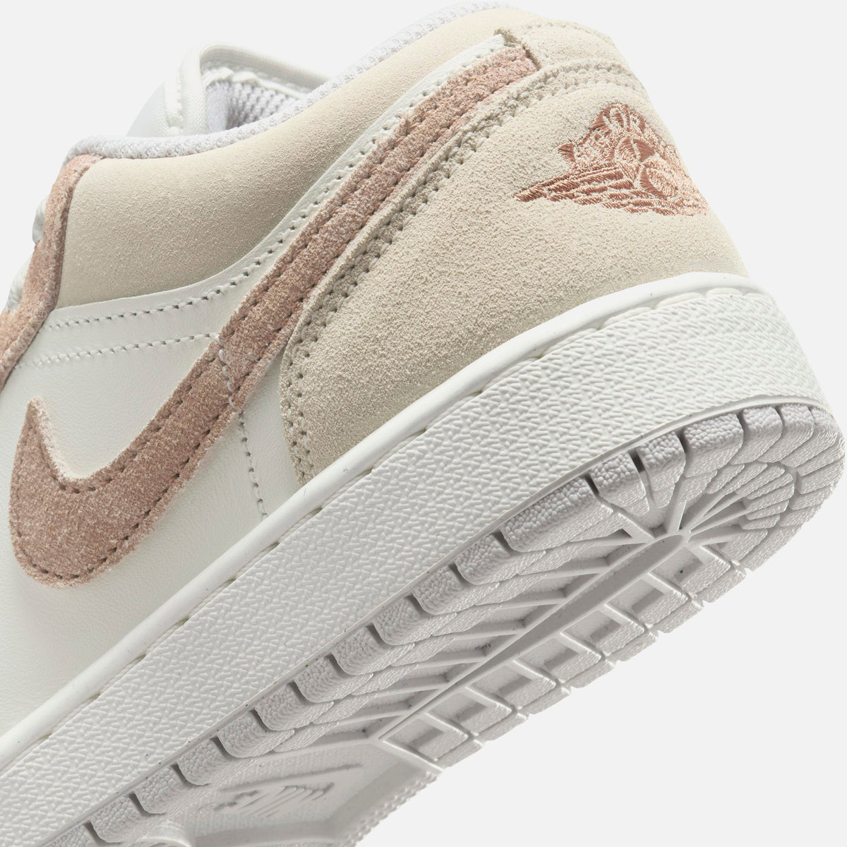 Nike GS Air Jordan 1 Low SE - Legend Light Brown / Archaeo Brown  / Sail / Neutral Grey