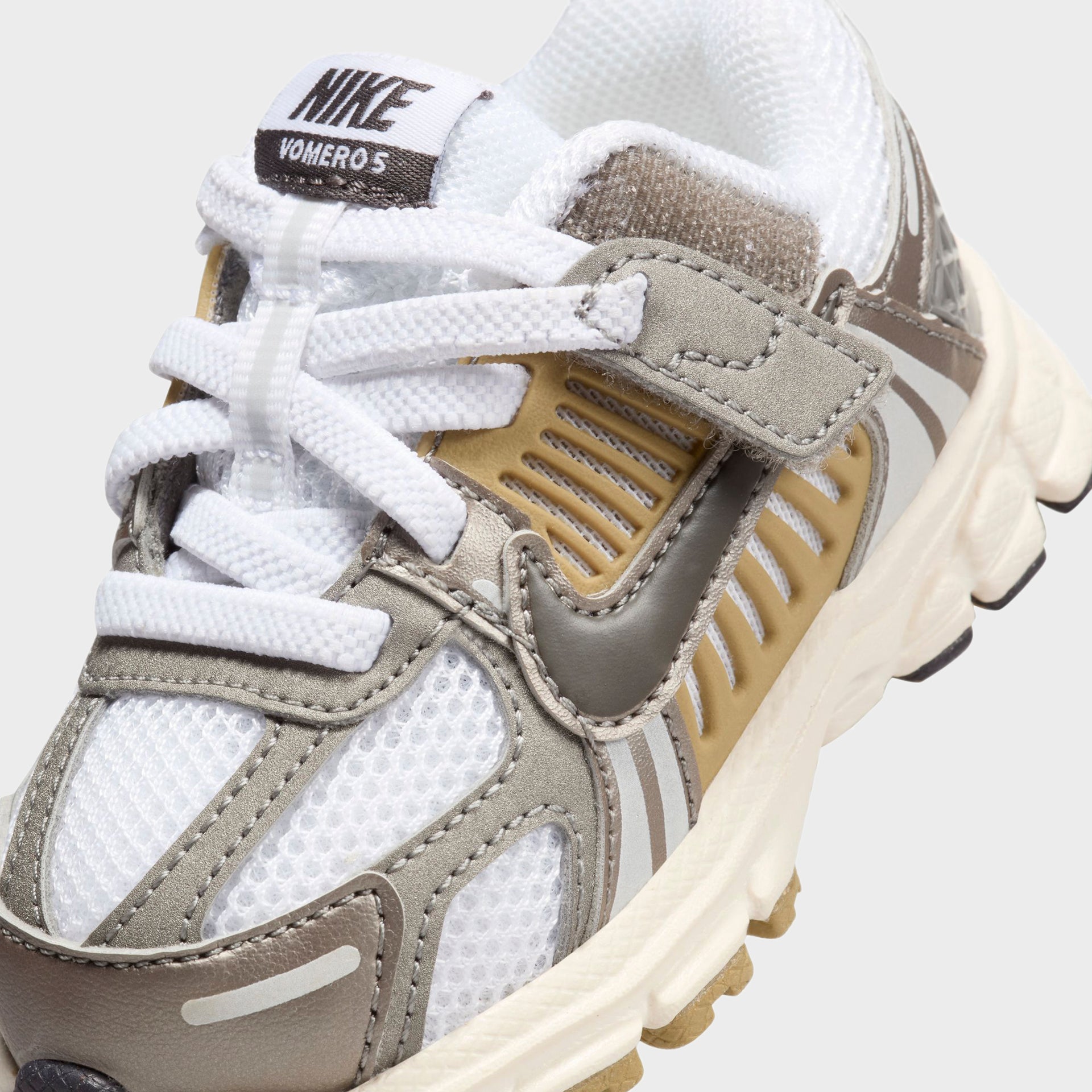 Nike TD Zoom Vomero 5 - Metallic Pewter / Medium Ash / Parachute Beige
