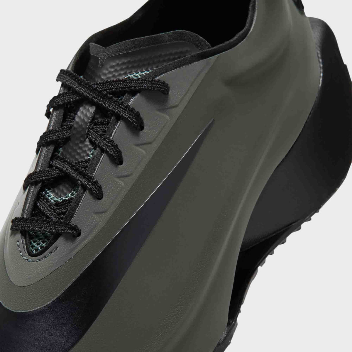 Nike WMNS First Sight Noir - Camo Green / Black / Metallic Dark Grey