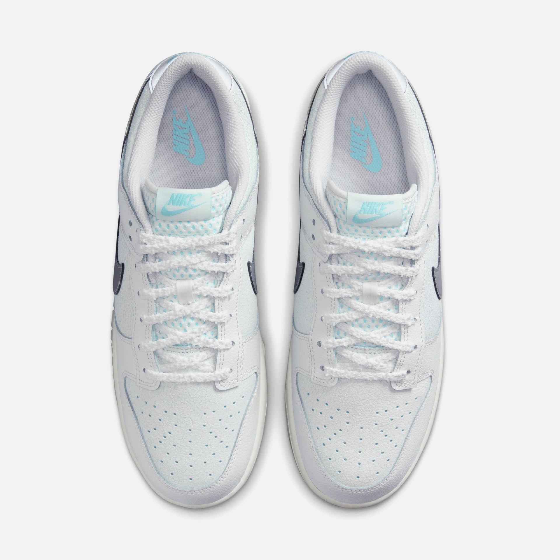 Nike Dunk Low Retro SE - Glacier Ice / Metallic Silver