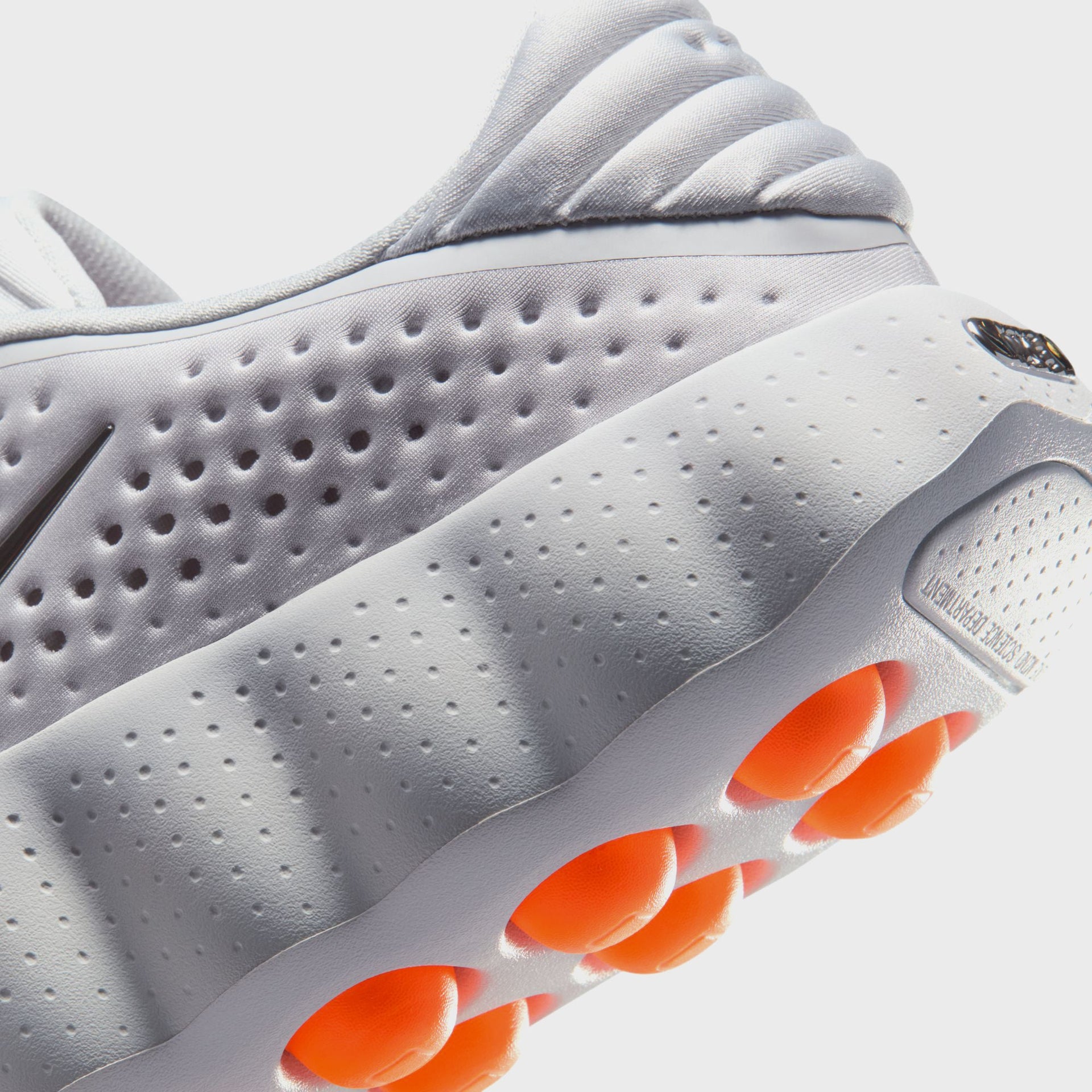 Nike Mind 002 - Light Smoke Grey / Photon Dust / Hyper Crimson / Chrome