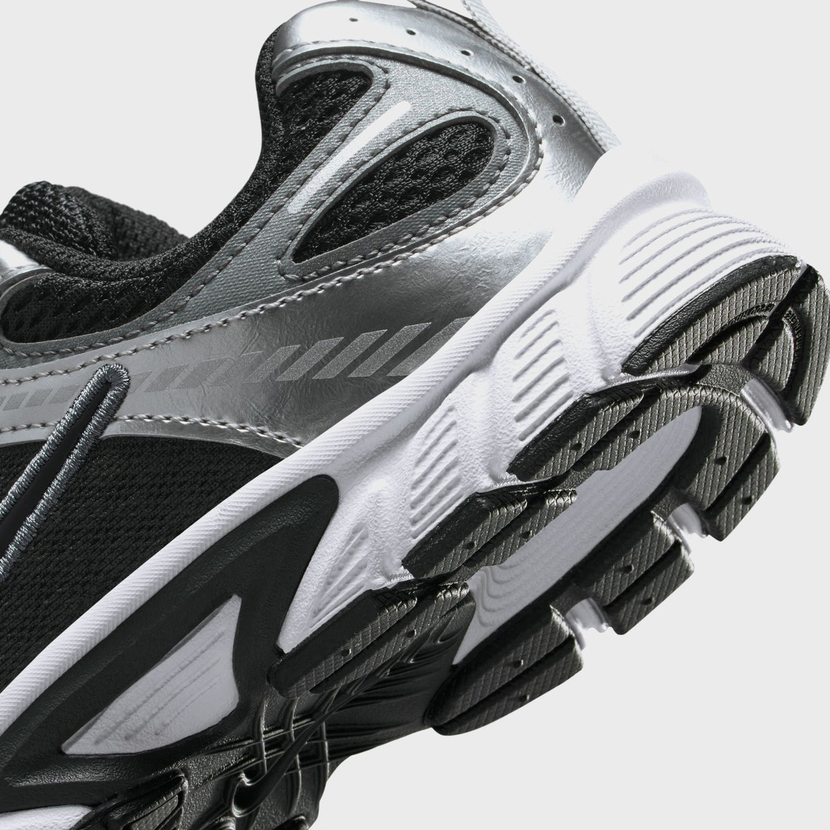 Nike PS V5 Rnr - Black / Black / Anthracite / Smoke Grey