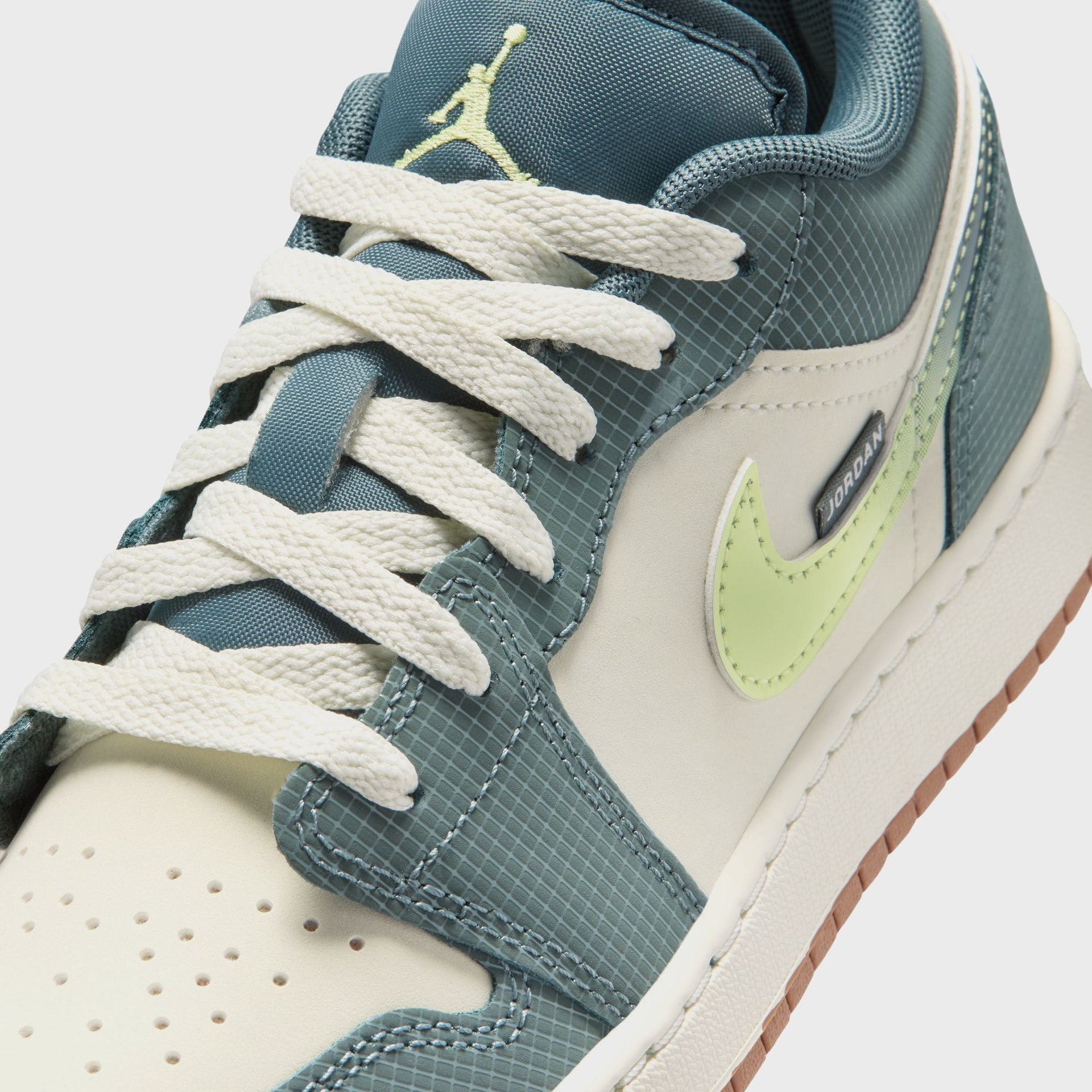 Jordan GS Air Jordan 1 Low SE - Sea Glass / Hasta / Gum Medium Brown / Light Lemon Twist
