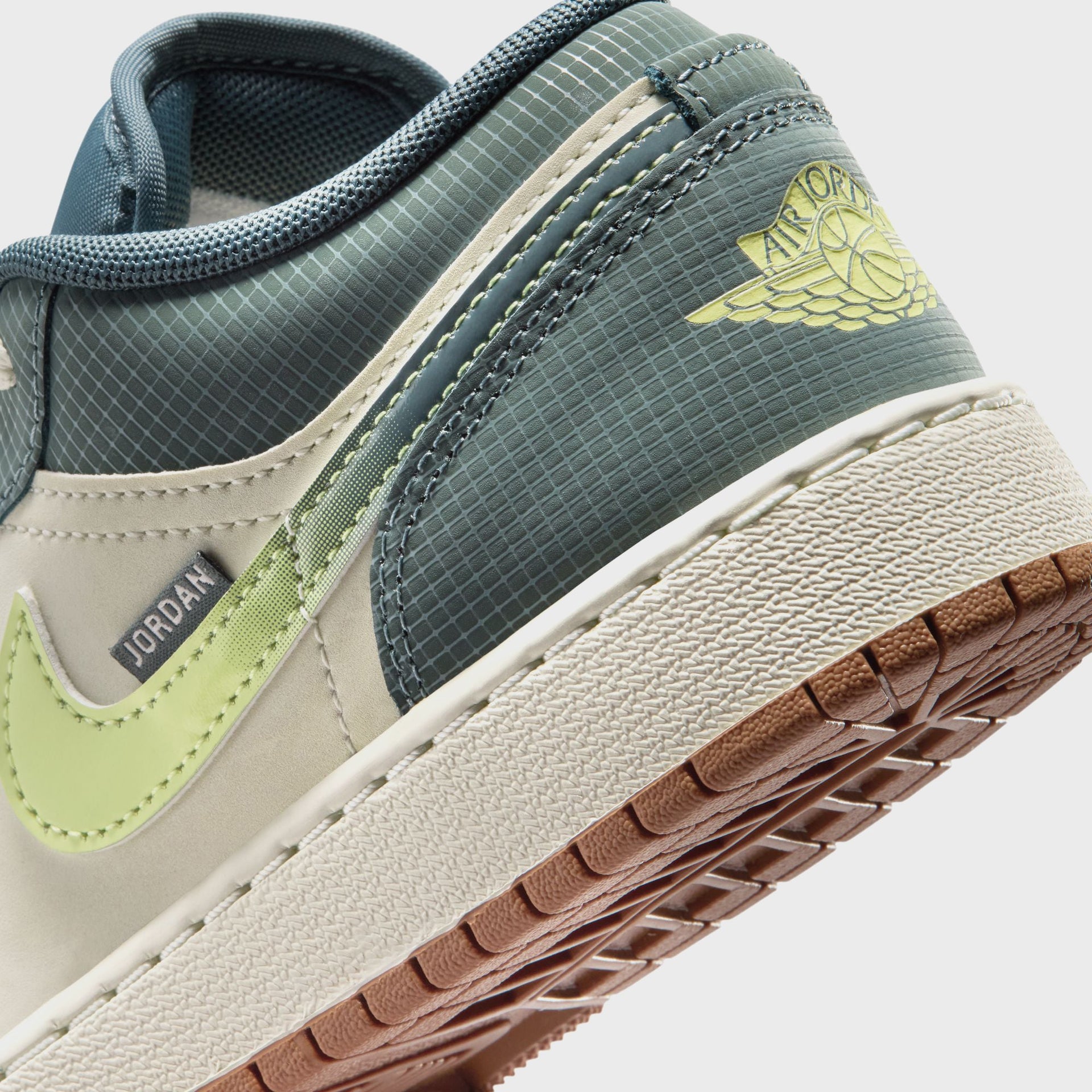 Jordan GS Air Jordan 1 Low SE - Sea Glass / Hasta / Gum Medium Brown / Light Lemon Twist