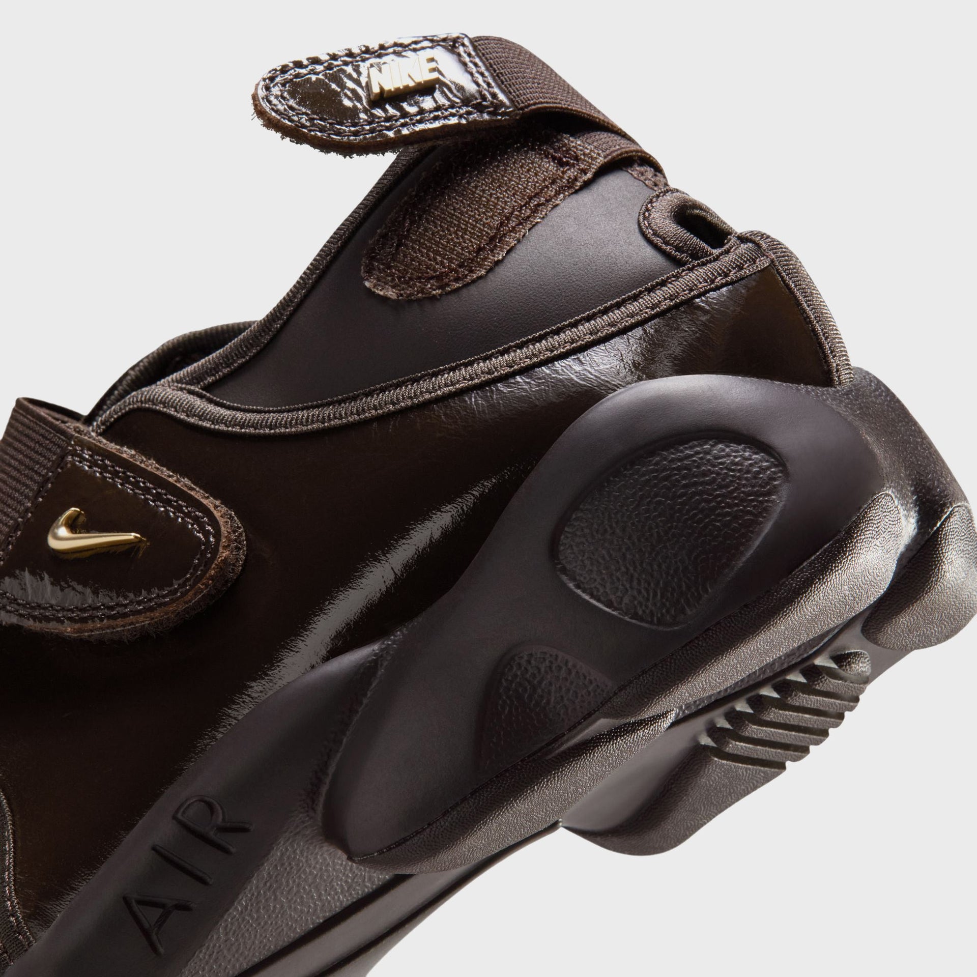 Nike WMNS Air Rift - Velvet Brown / Metallic Gold