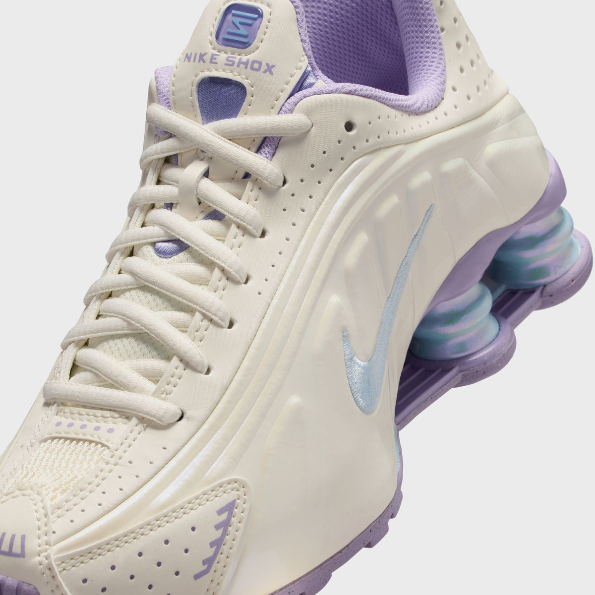 Nike GS Shox R4 - Soft Pearl / Celestine Blue / Hydrangeas