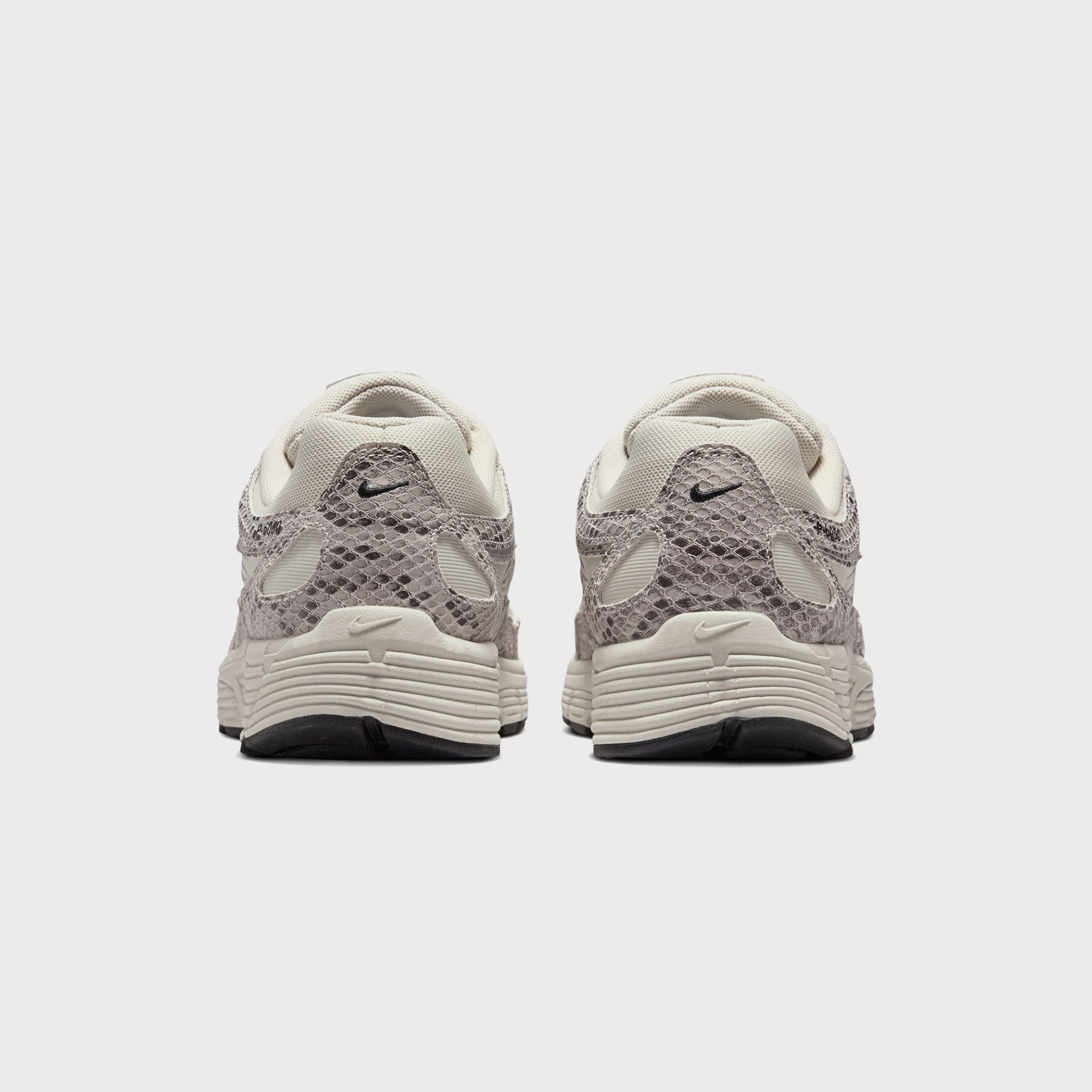 Nike WMNS P-6000 SE - Light Bone / Black