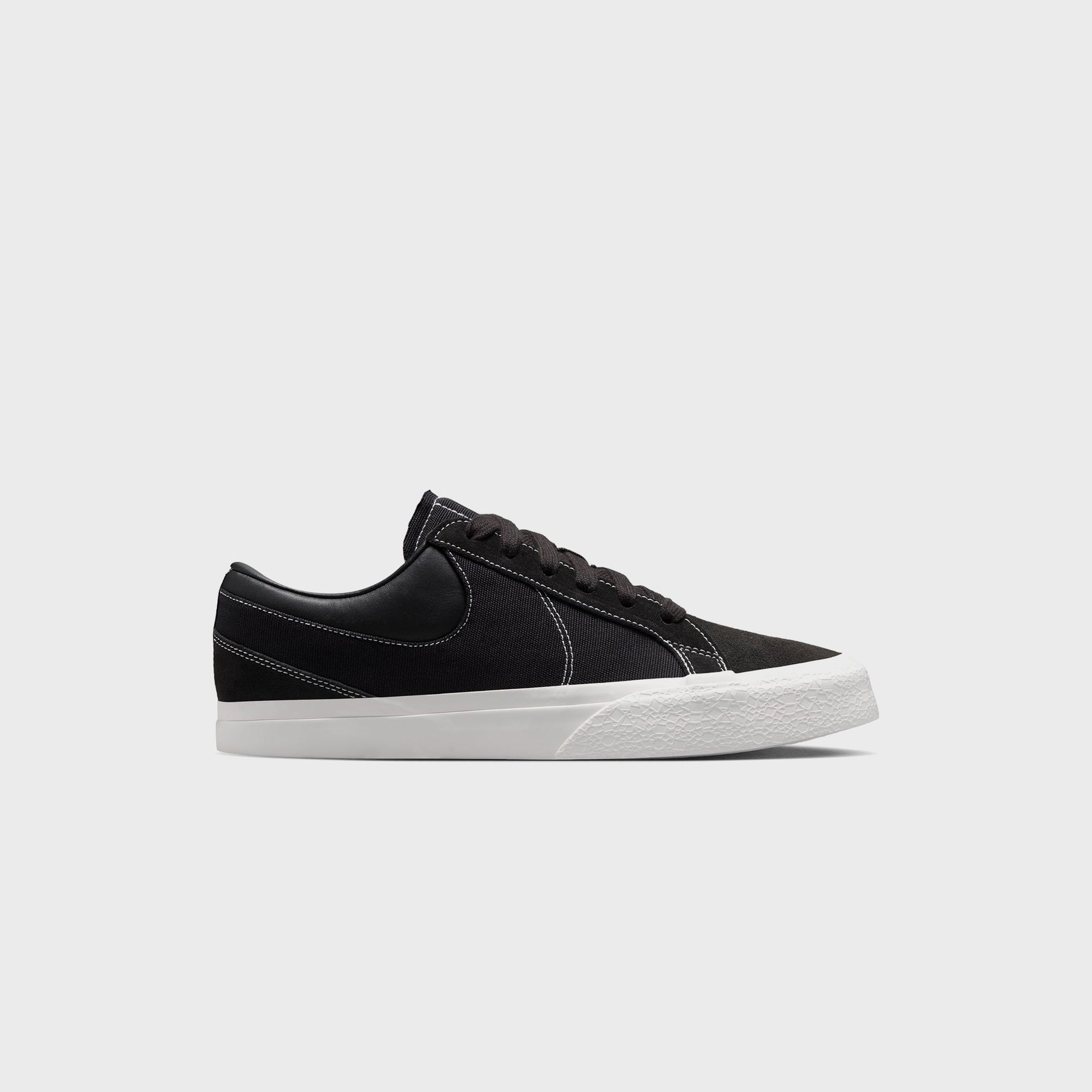 Nike Blazy - Black / Sail / White