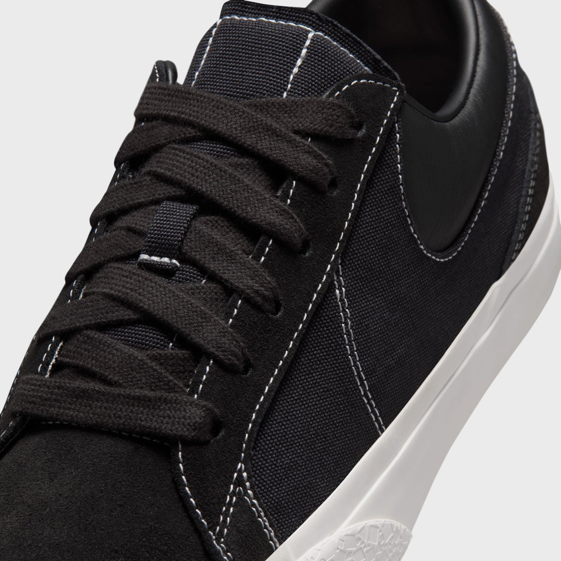 Nike Blazy - Black / Sail / White