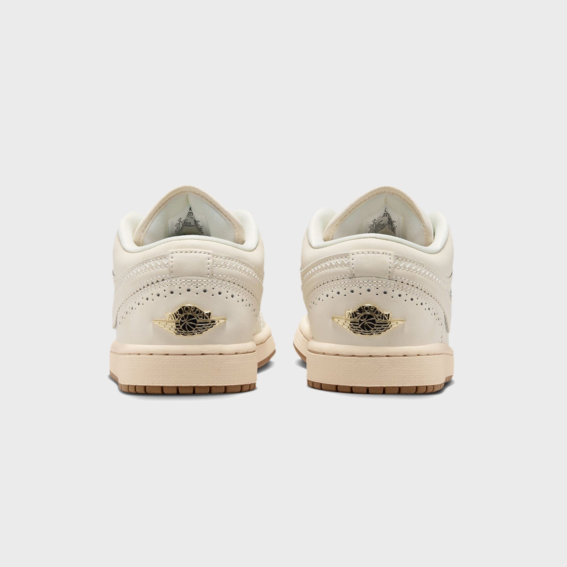 Jordan WMNS Air Jordan 1 Low SE - Chalk / Metallic Gold / Pearl White