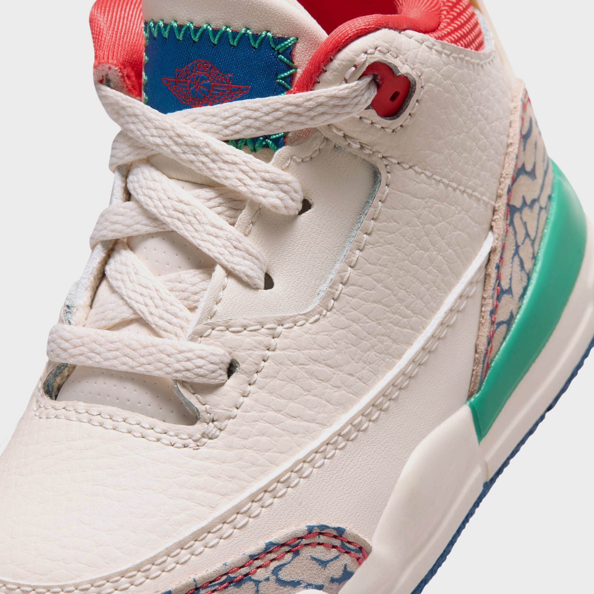 Jordan TD Jordan 3 Retro - Chalk / True Blue / Kinetic Green / Track Red
