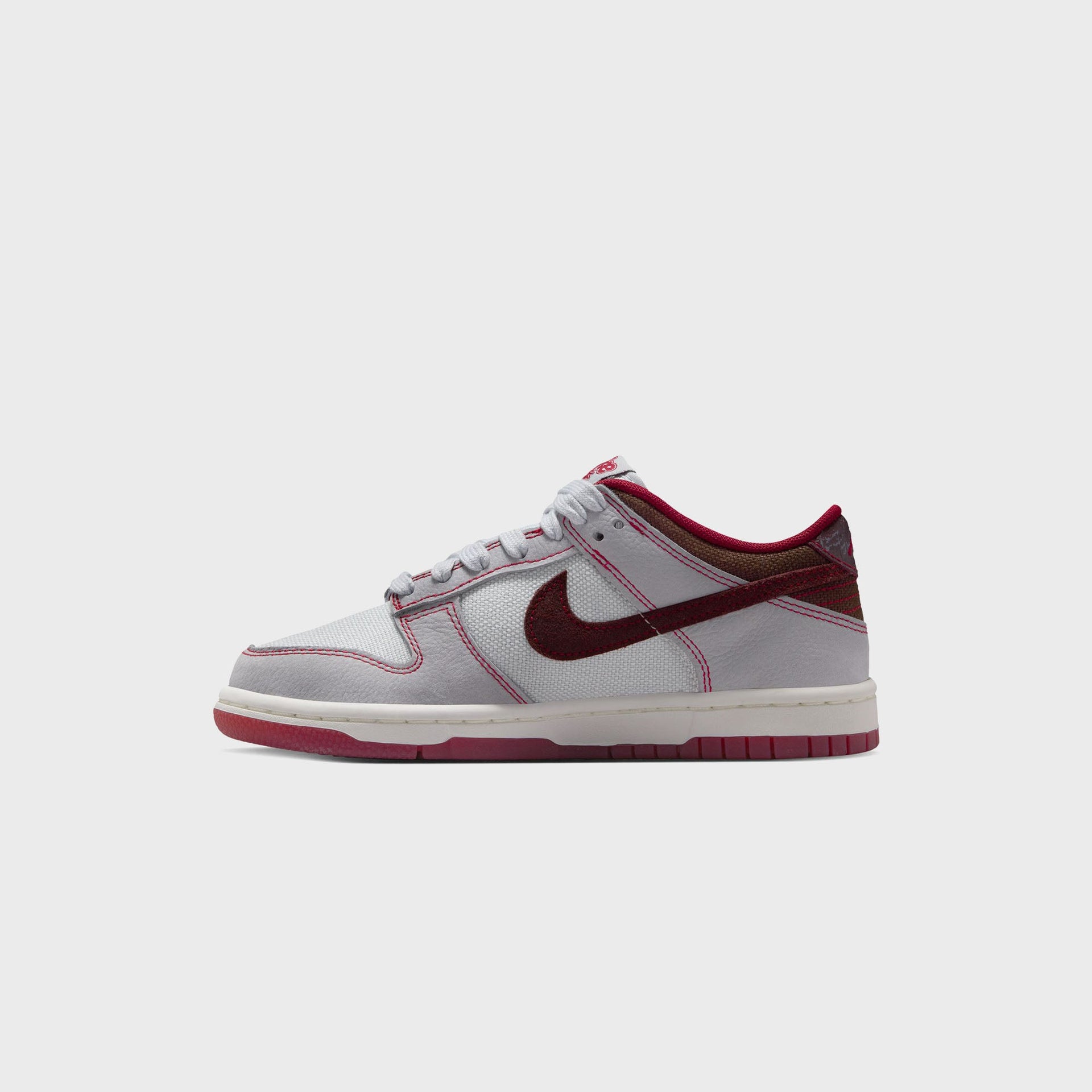 Nike GS Dunk Low LV8 1 - Pure Platinum / Wolf Grey / Team Red / Burgundy Crush