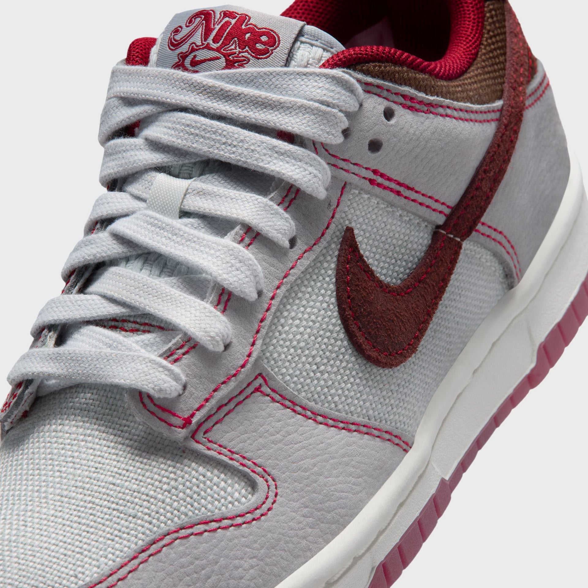 Nike GS Dunk Low LV8 1 - Pure Platinum / Wolf Grey / Team Red / Burgundy Crush