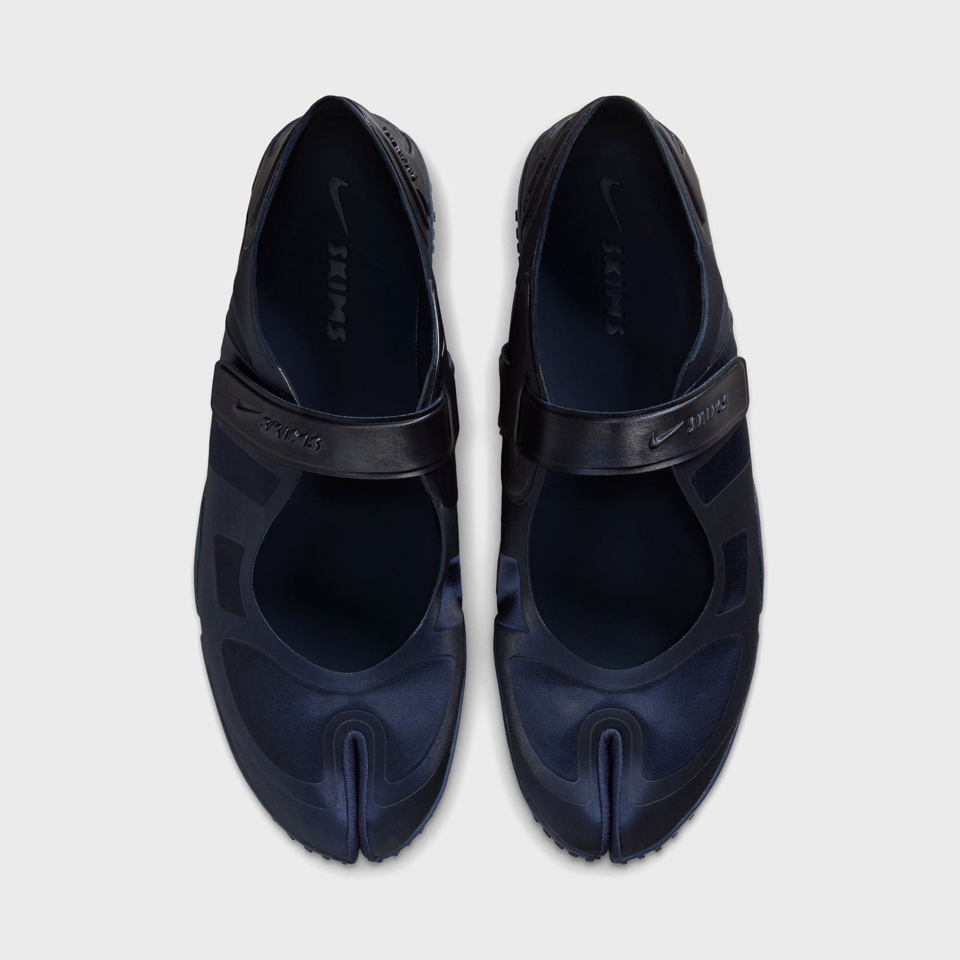 NikeSKIMS WMNS Rift Satin - Obsidian