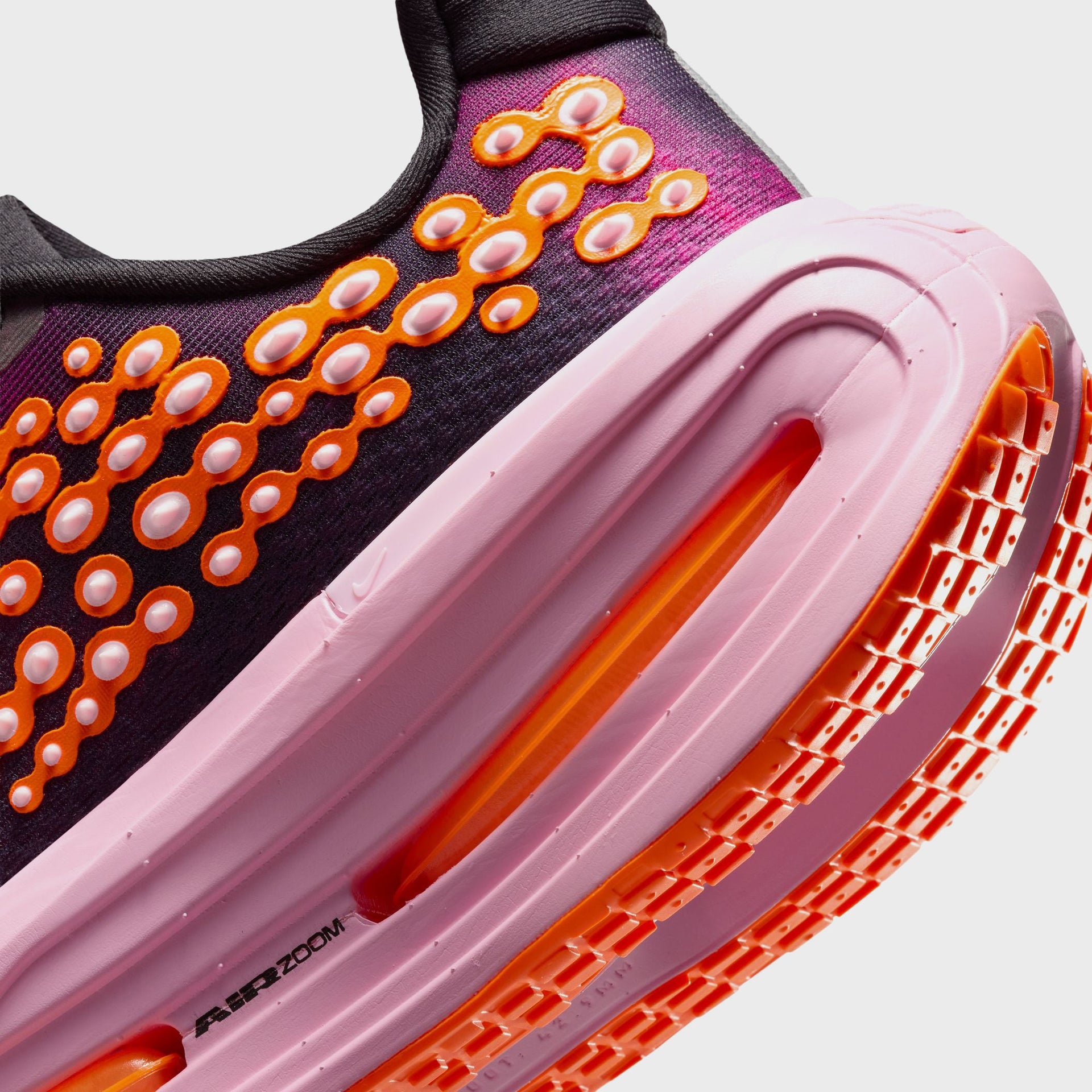 Nike Vomero Premium - Black / Arctic Pink
