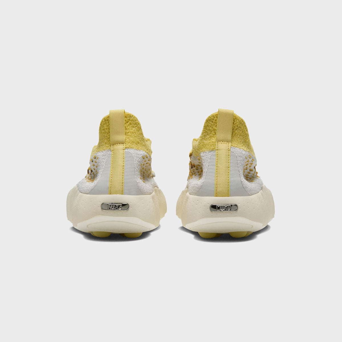 Nike Mind 002 - Light Bone / Saturn Gold / Infinite Gold / Wheat / Sail
