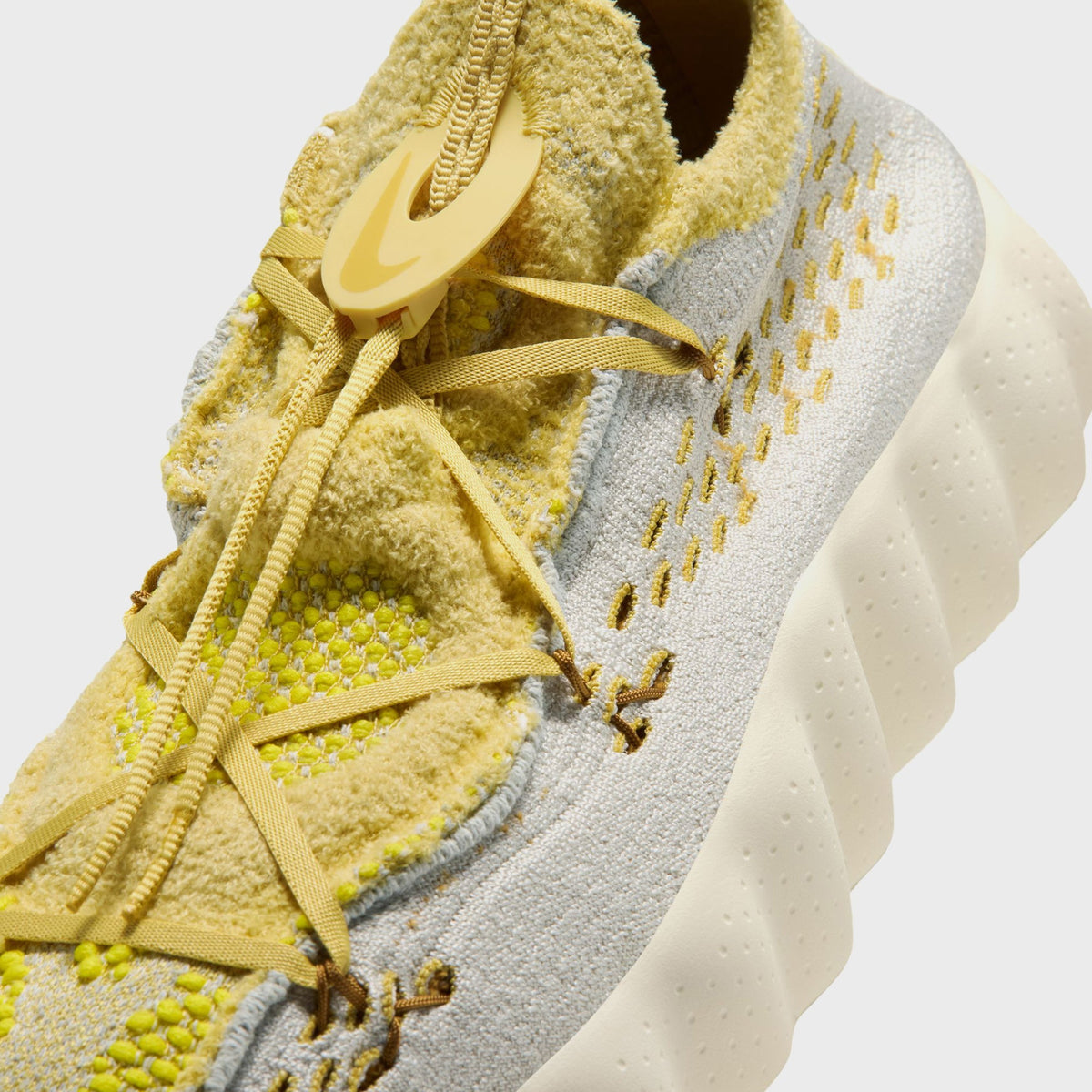 Nike Mind 002 - Light Bone / Saturn Gold / Infinite Gold / Wheat / Sail