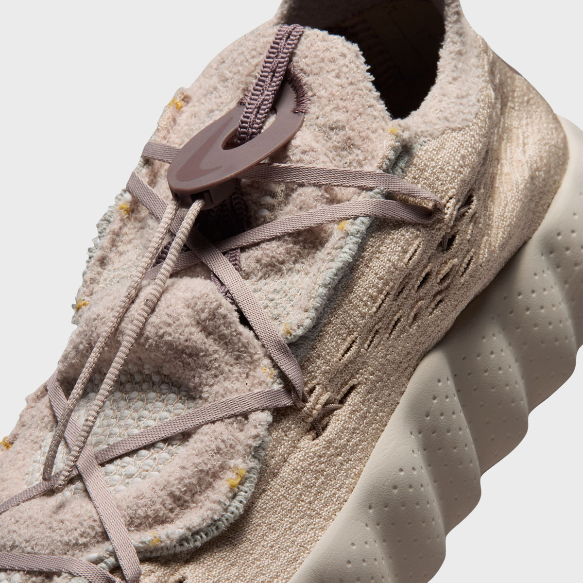 Nike Mind 002 - Sand Drift / Fossil Rose / Plum Eclipse / Light Orewood Brown