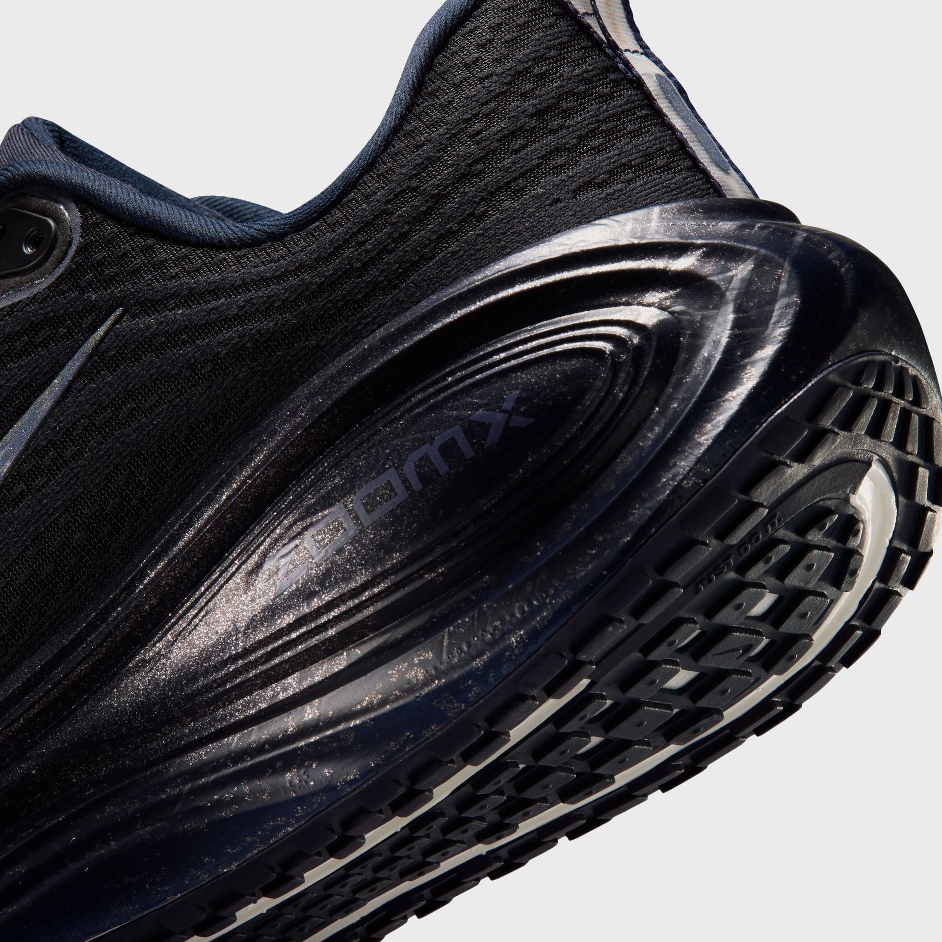 Nike WMNS Vomero Plus - Pitch Blue / Blur / Blackened Blue / Black