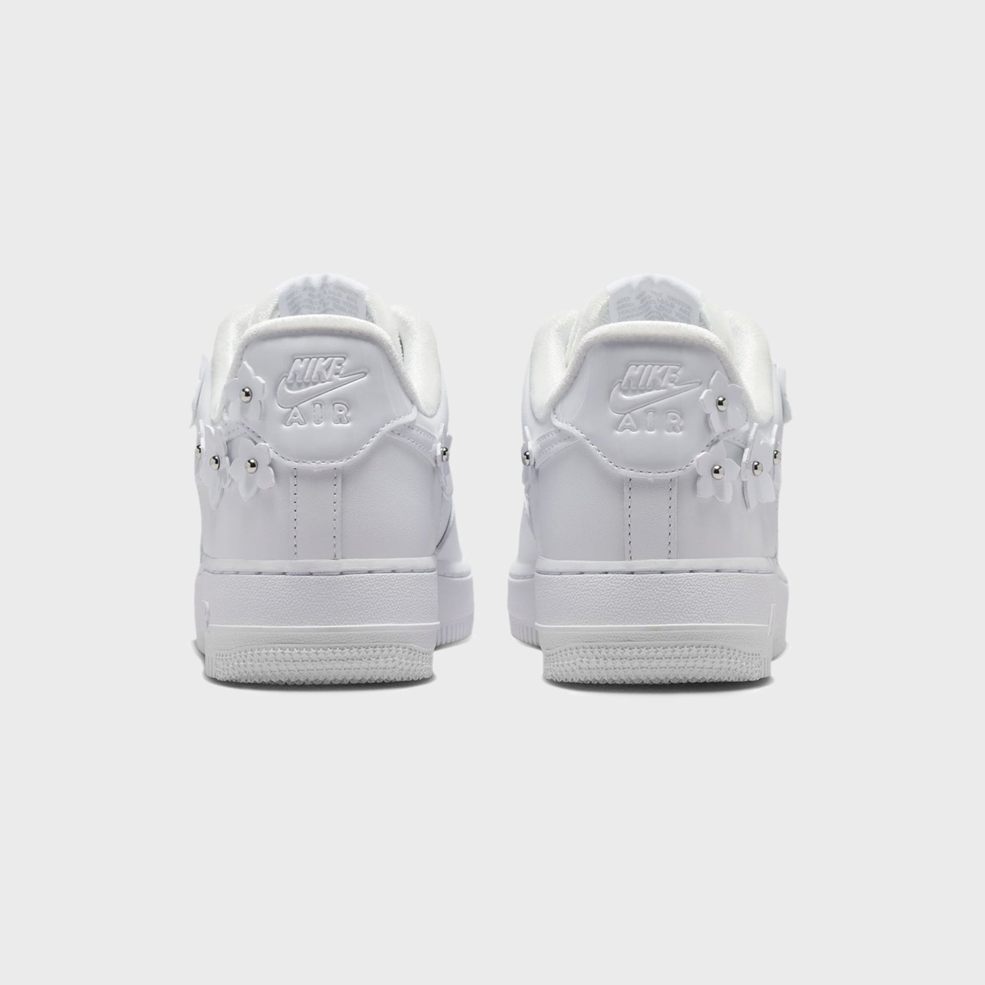Nike WMNS Air Force 1 '07 - White / Wolf Grey / Metallic Silver