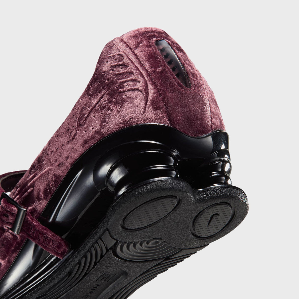 Nike WMNS Shox Z Callistra Velvet - Burgundy Crush / Black / Burgundy Crush