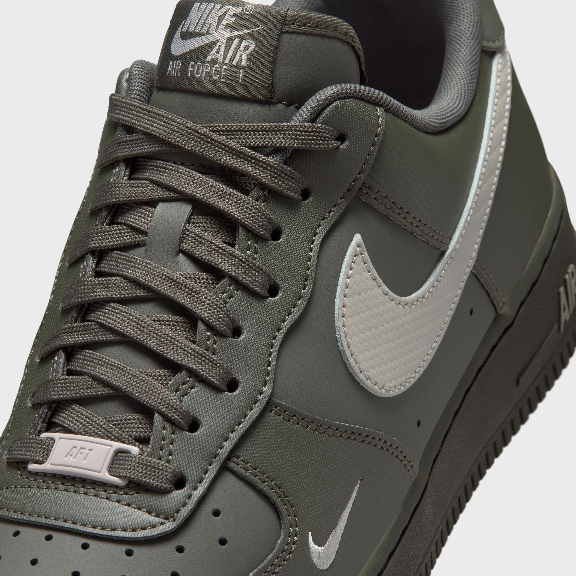 Nike Air Force 1 '07 - Newsprint / College Grey
