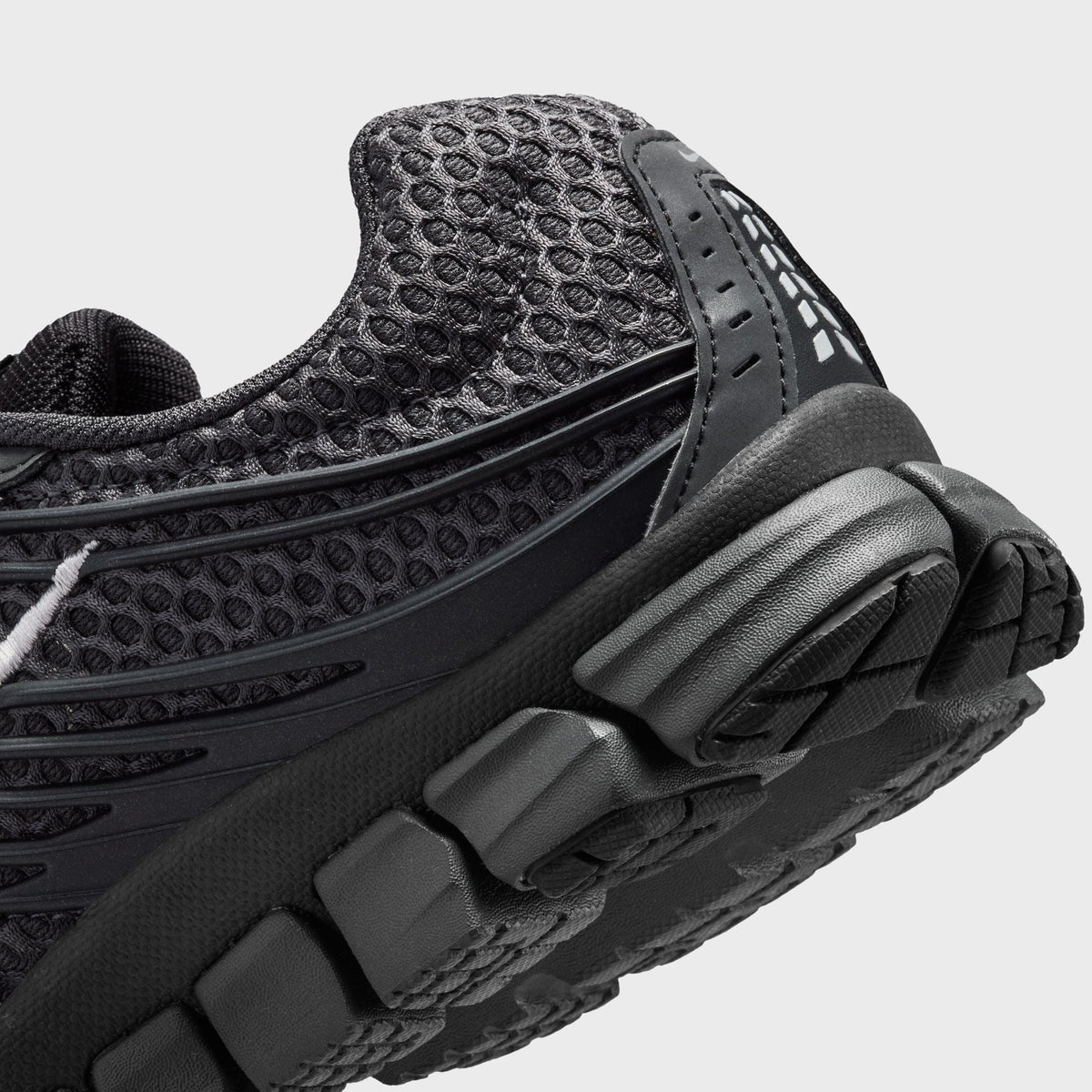 Nike WMNS Zoom Skylon 11 - Anthracite / Metallic Silver / Reflective Silver / Black