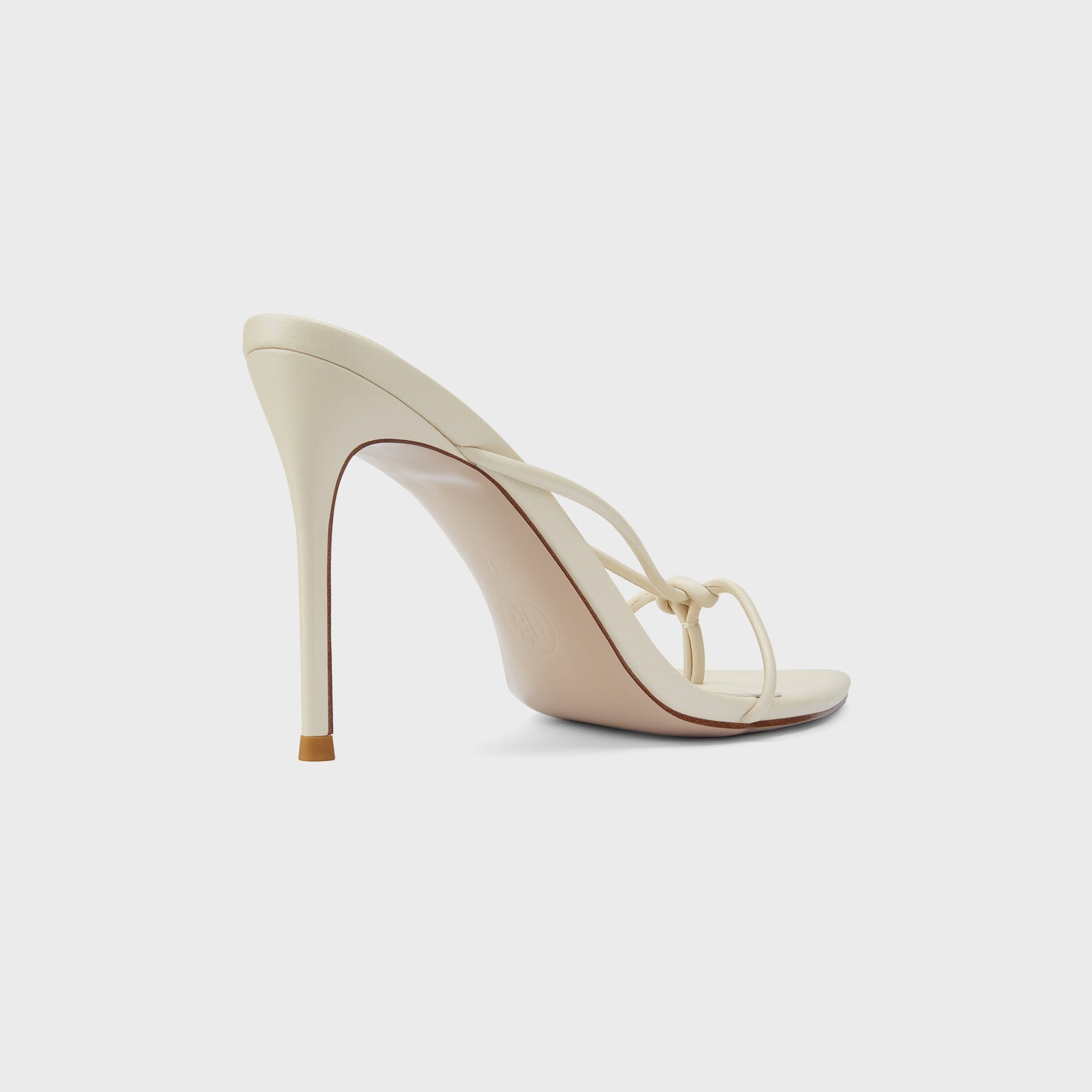 Femme LA Akira Slipper - Dulce Crema
