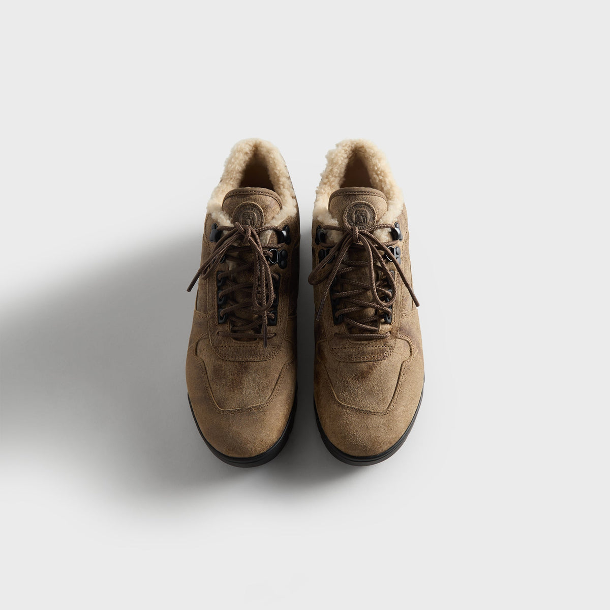 8th St by Ronnie Fieg for Clarks Originals Laddow Shearling - Brown - PH
