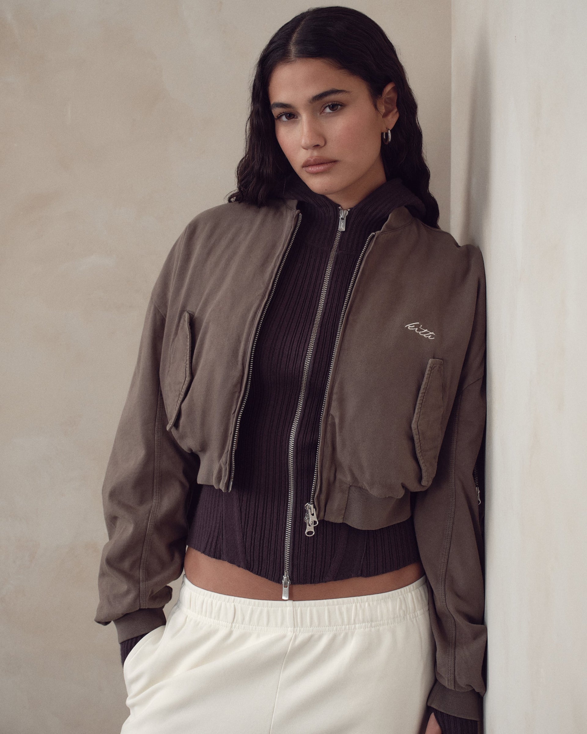 gid://shopify/MediaImage/44917462630676
