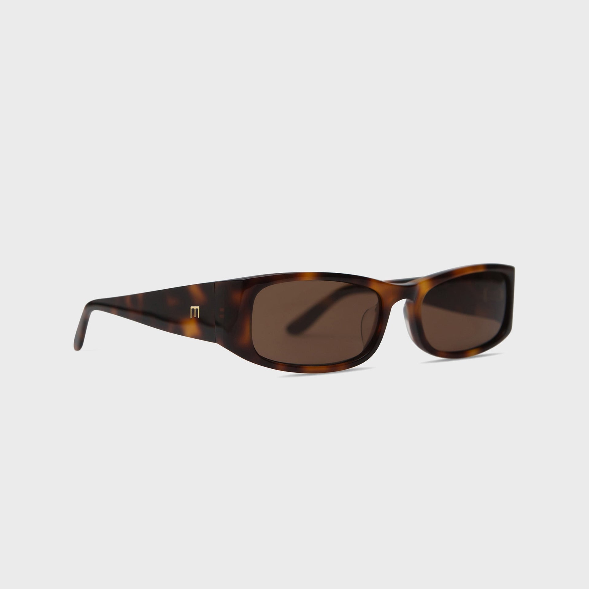 Elisa Johnson Reighne brown tortoise rectangular sunglasses, three-quarter angled view