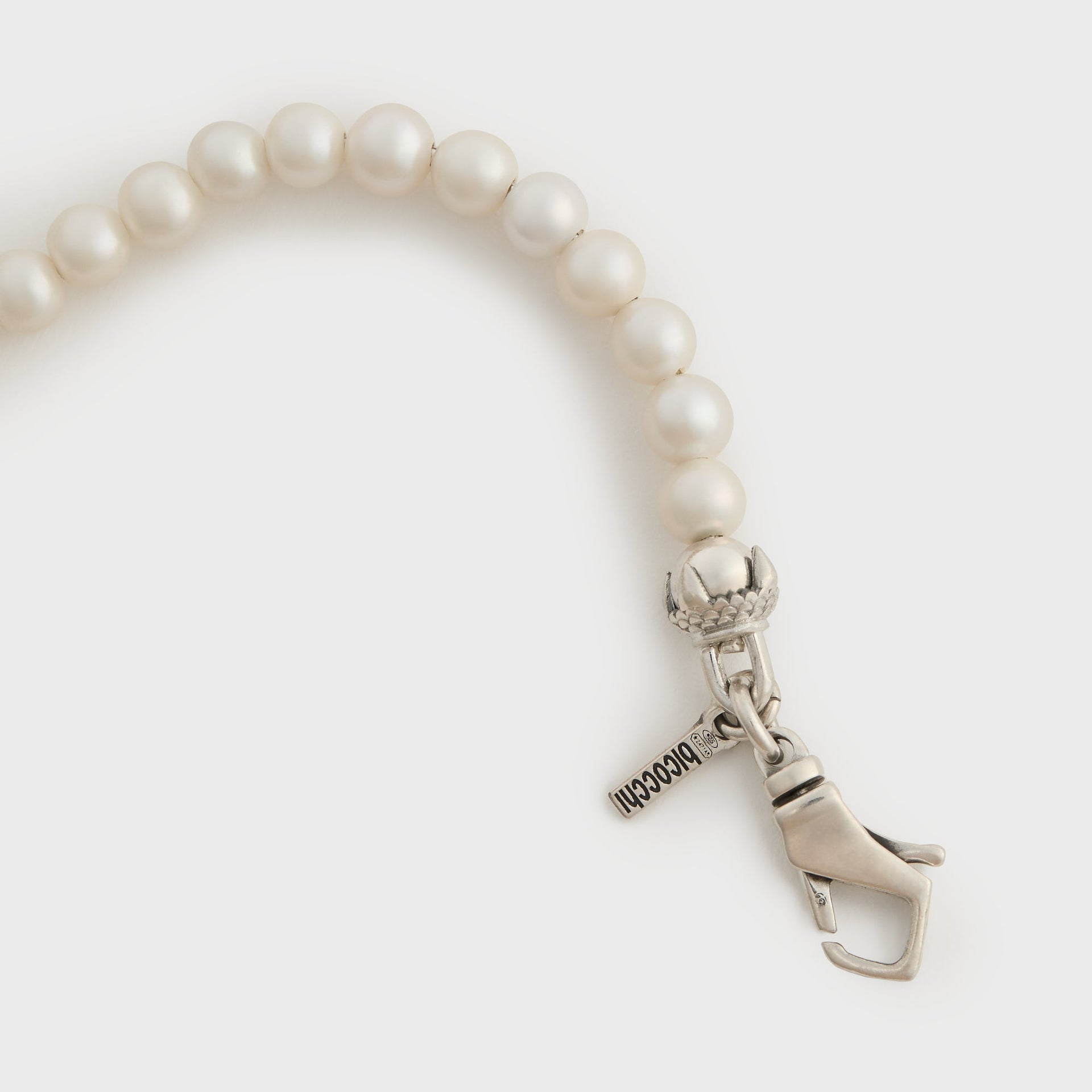 Emanuele Bicocchi Baroque White Pearl Claw Bracelet - Silver