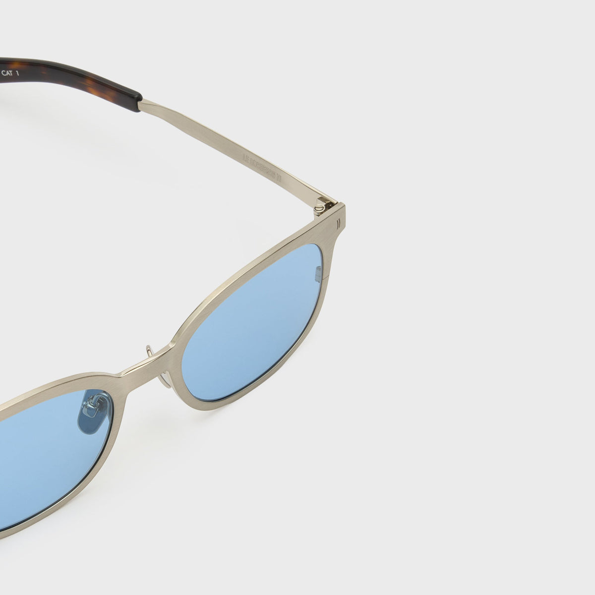 Flatlist Le Bucheron Titanium Sunglasses - Brushed Silver Dark Tortoise / Solid Blue Lens
