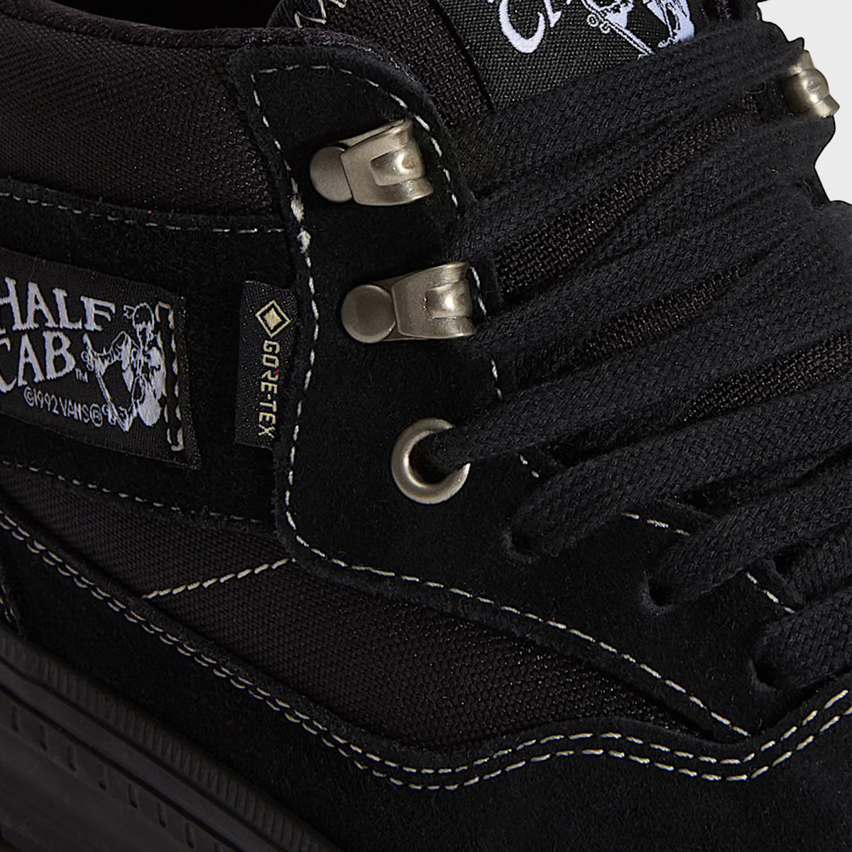 VANS Half Cab Gore-Tex Insulated - Black