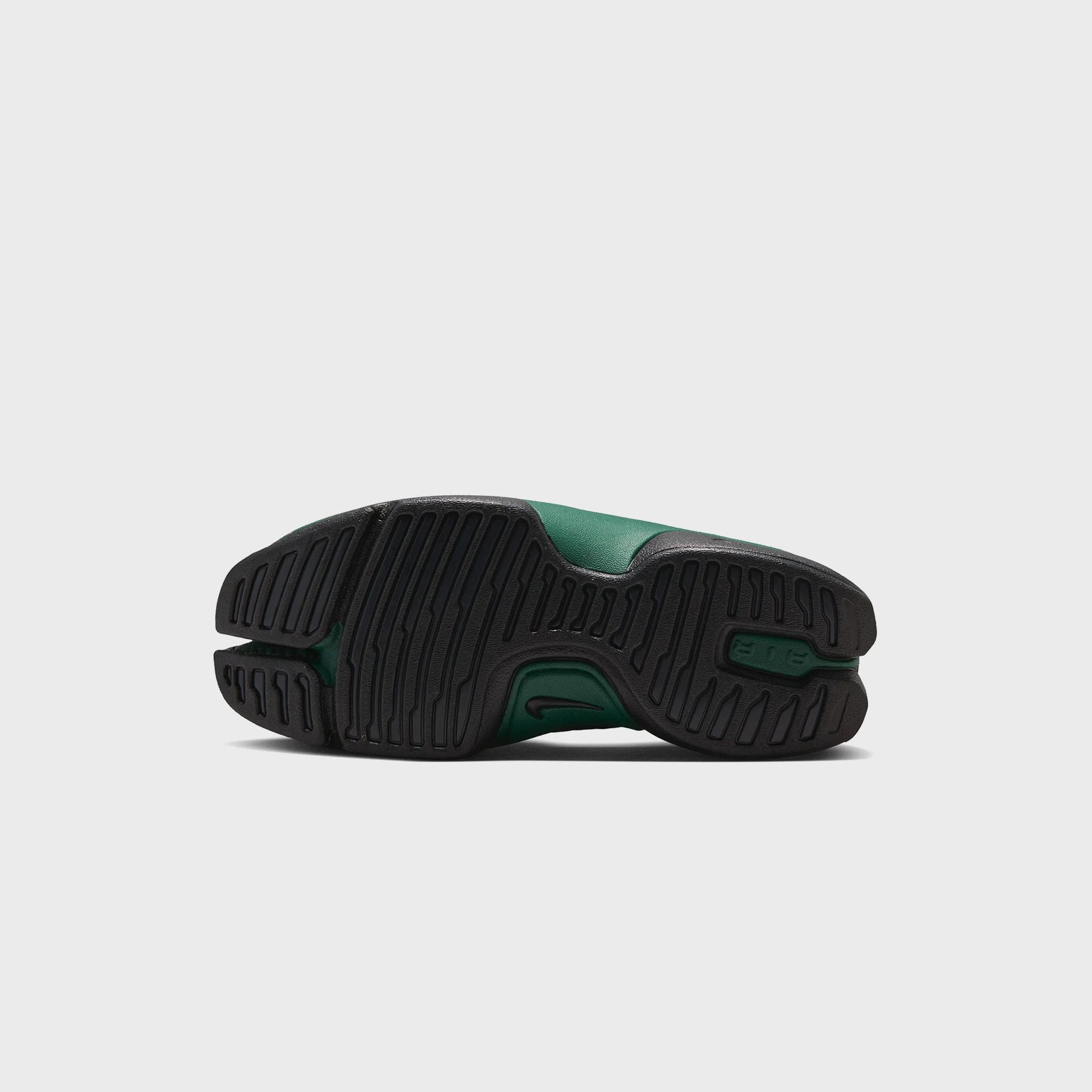 Nike WMNS Rift 2 outsole, black tread with green and AIR branding