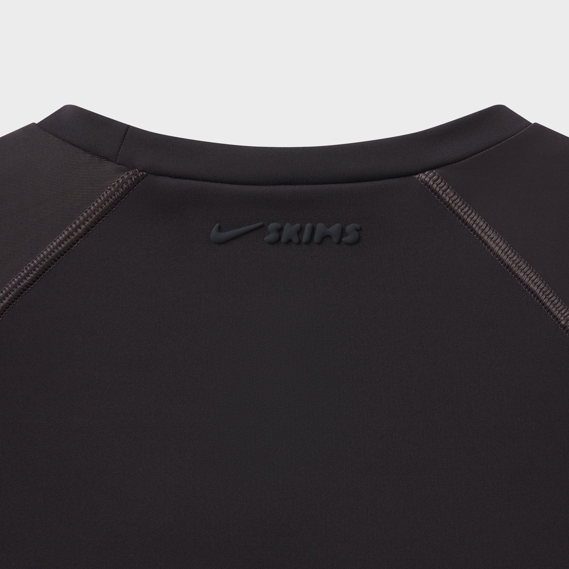 NikeSKIMS Matte Shine Mix Crop Top - Obsidian / Igneous