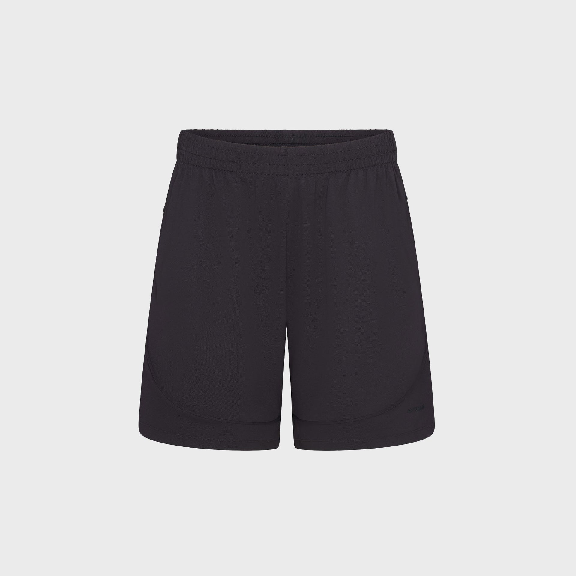 NikeSKIMS Airy Relaxed Short - Obsidian