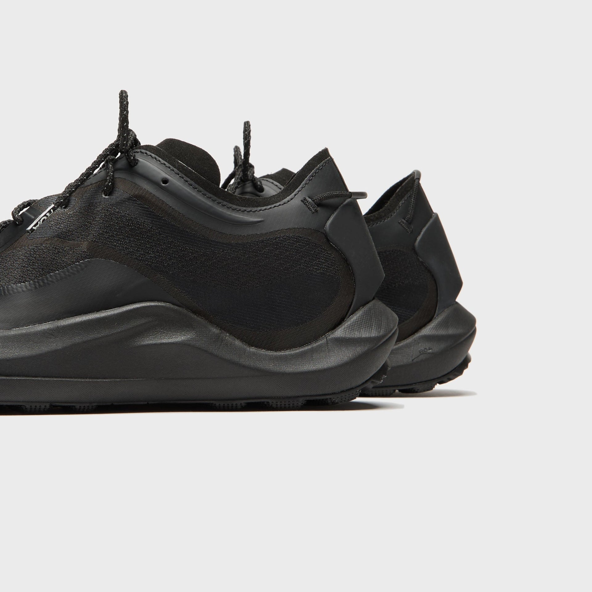 ROA Sella - Black