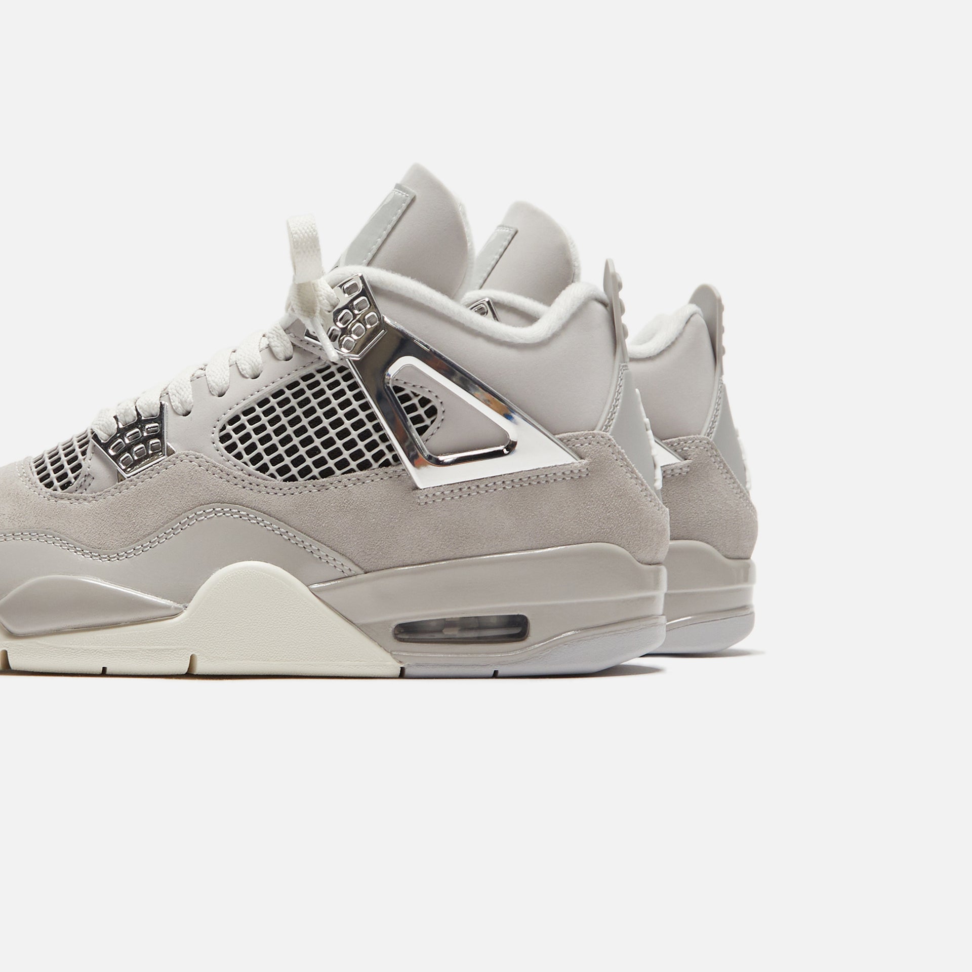Nike WMNS Air Jordan 4 Retro - Light Iron Ore / Sail / Neutral Grey