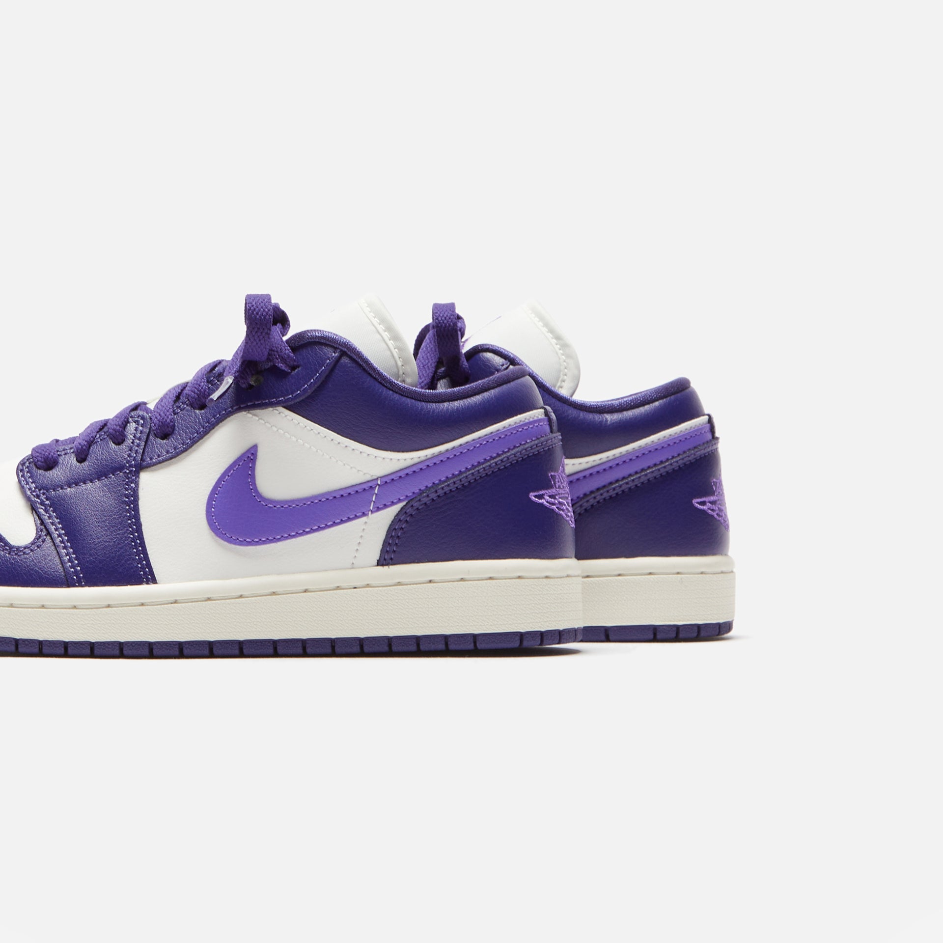Nike WMNS Air Jordan 1 Low - Sky J Purple / White / Sky J Light Purple